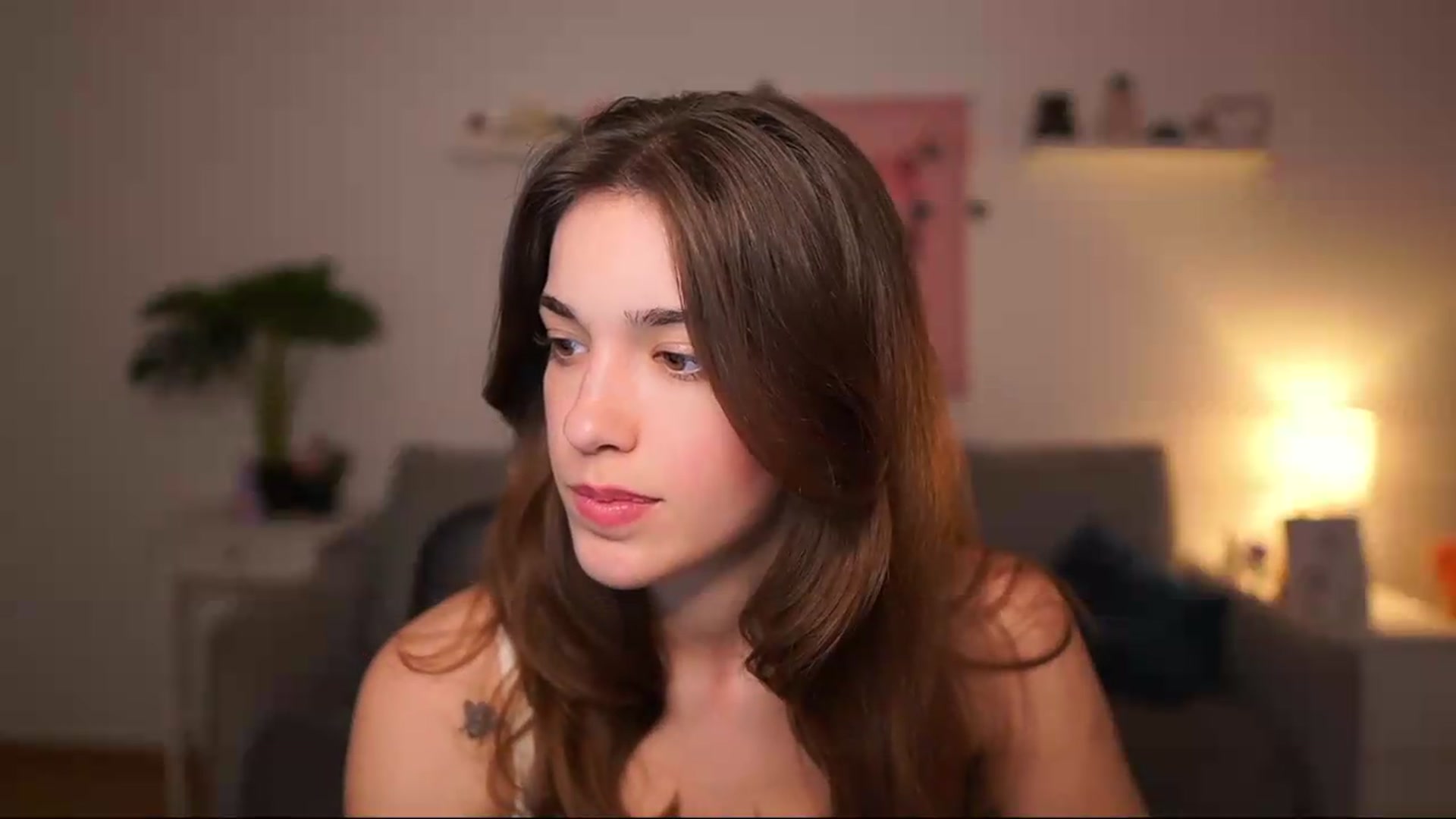 Gallery image thumbnail from Kissiecat's myfreecams stream on, 05/18/2026, 17:19 image 6 of 20