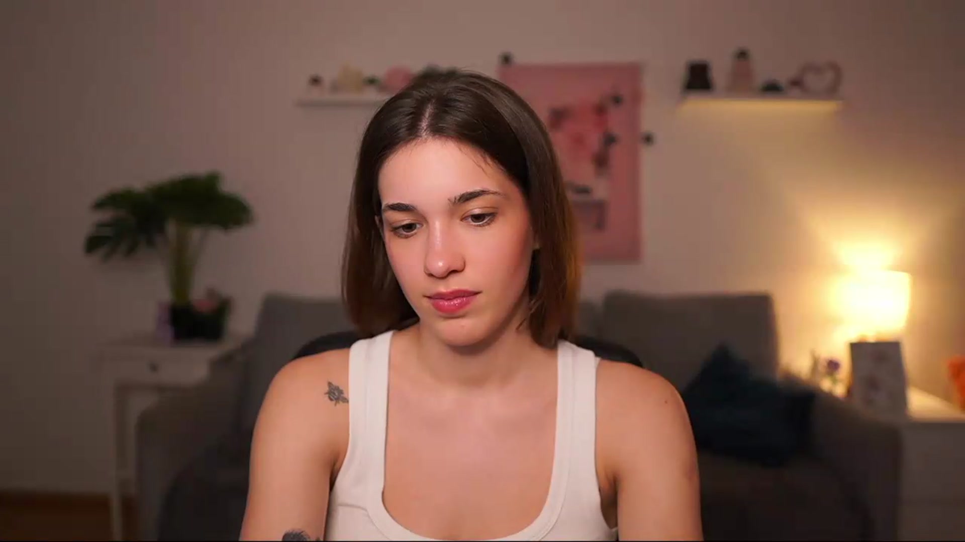 Gallery image thumbnail from Kissiecat's myfreecams stream on, 05/18/2026, 17:19 image 10 of 20