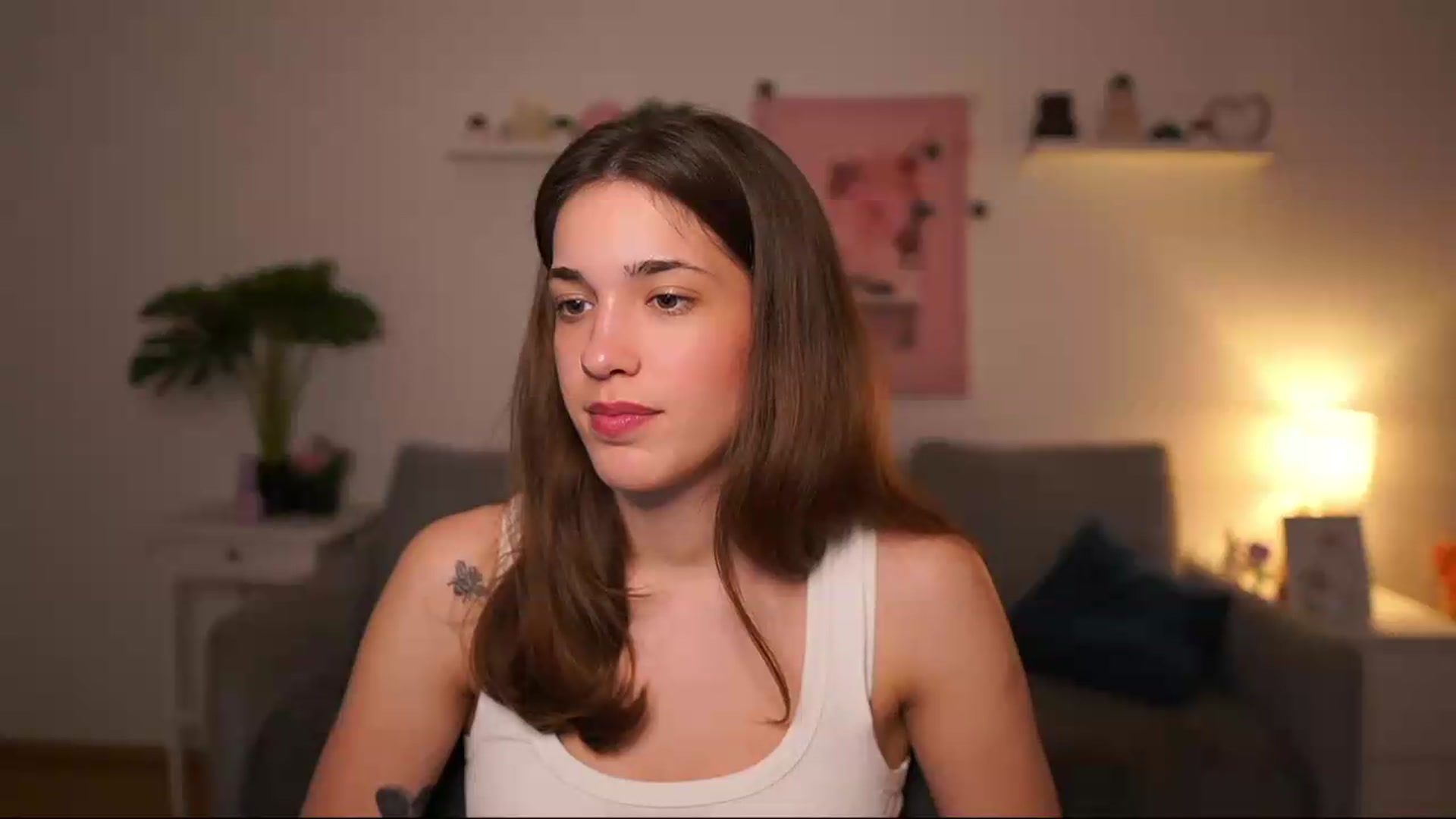 Gallery image thumbnail from Kissiecat's myfreecams stream on, 05/18/2026, 17:19 image 13 of 20