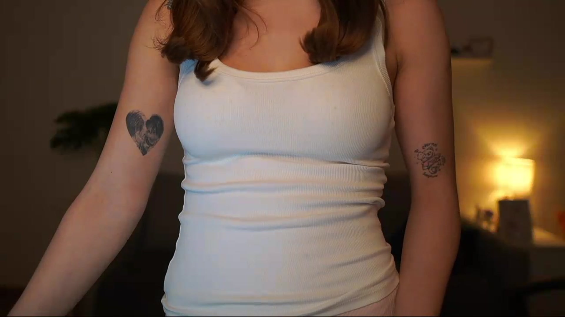 Gallery image thumbnail from Kissiecat's myfreecams stream on, 05/18/2026, 17:19 image 17 of 20