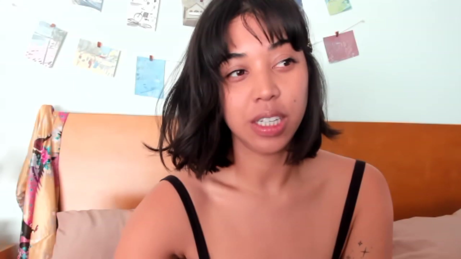 Gallery image thumbnail from KissingHigh's myfreecams stream on, 11/27/2022, 19:00 image 4 of 20