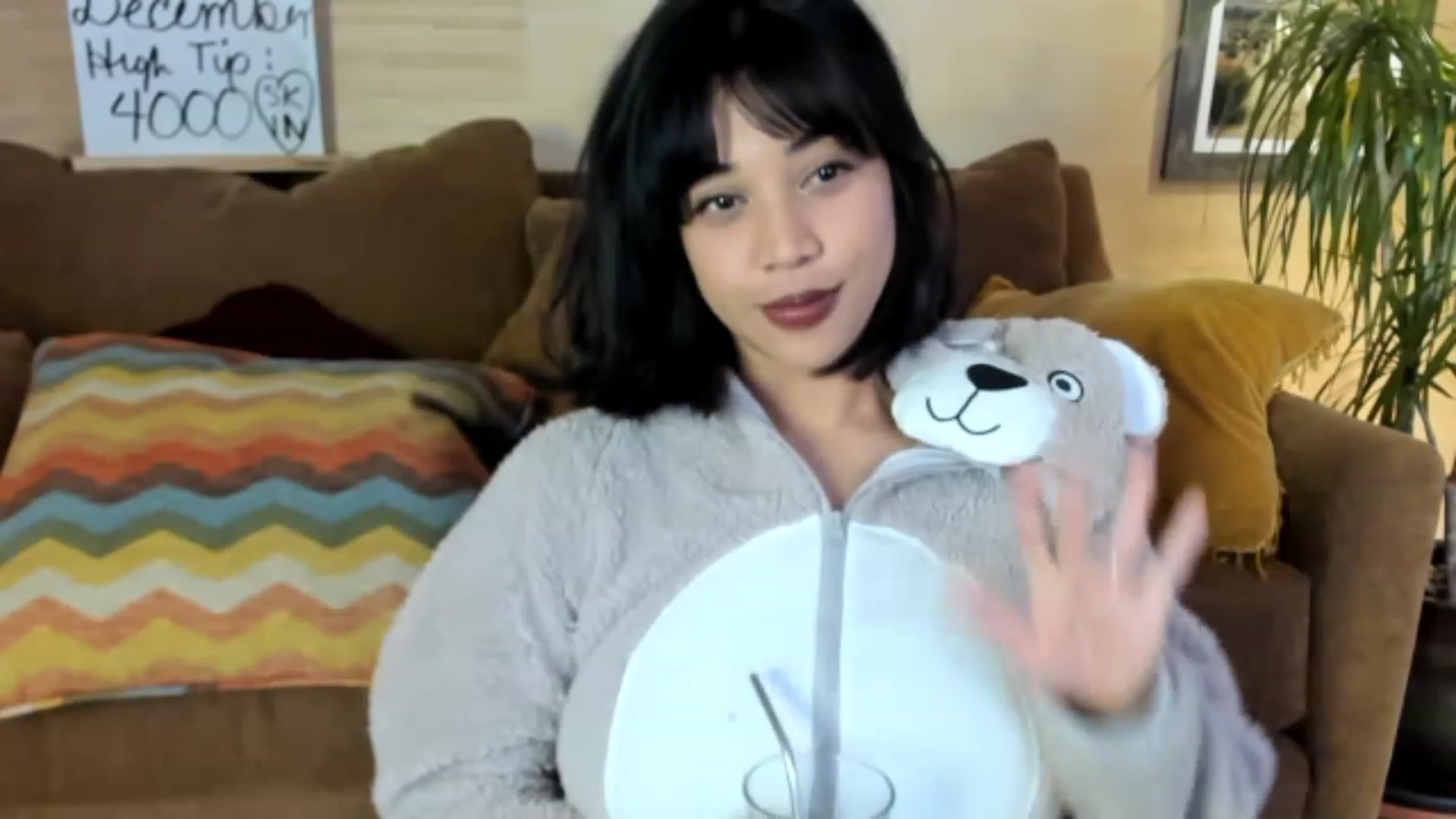 Gallery image thumbnail from KissingHigh's myfreecams stream on, 12/09/2022, 05:03 image 13 of 20