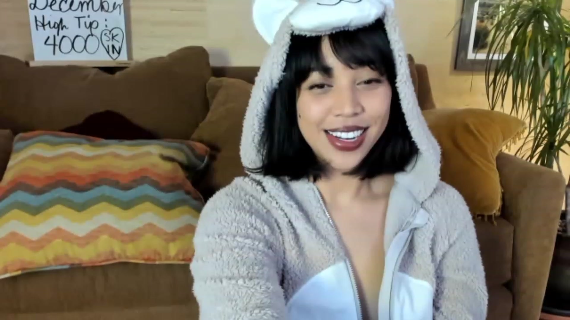 Gallery image thumbnail from KissingHigh's myfreecams stream on, 12/09/2022, 05:03 image 14 of 20