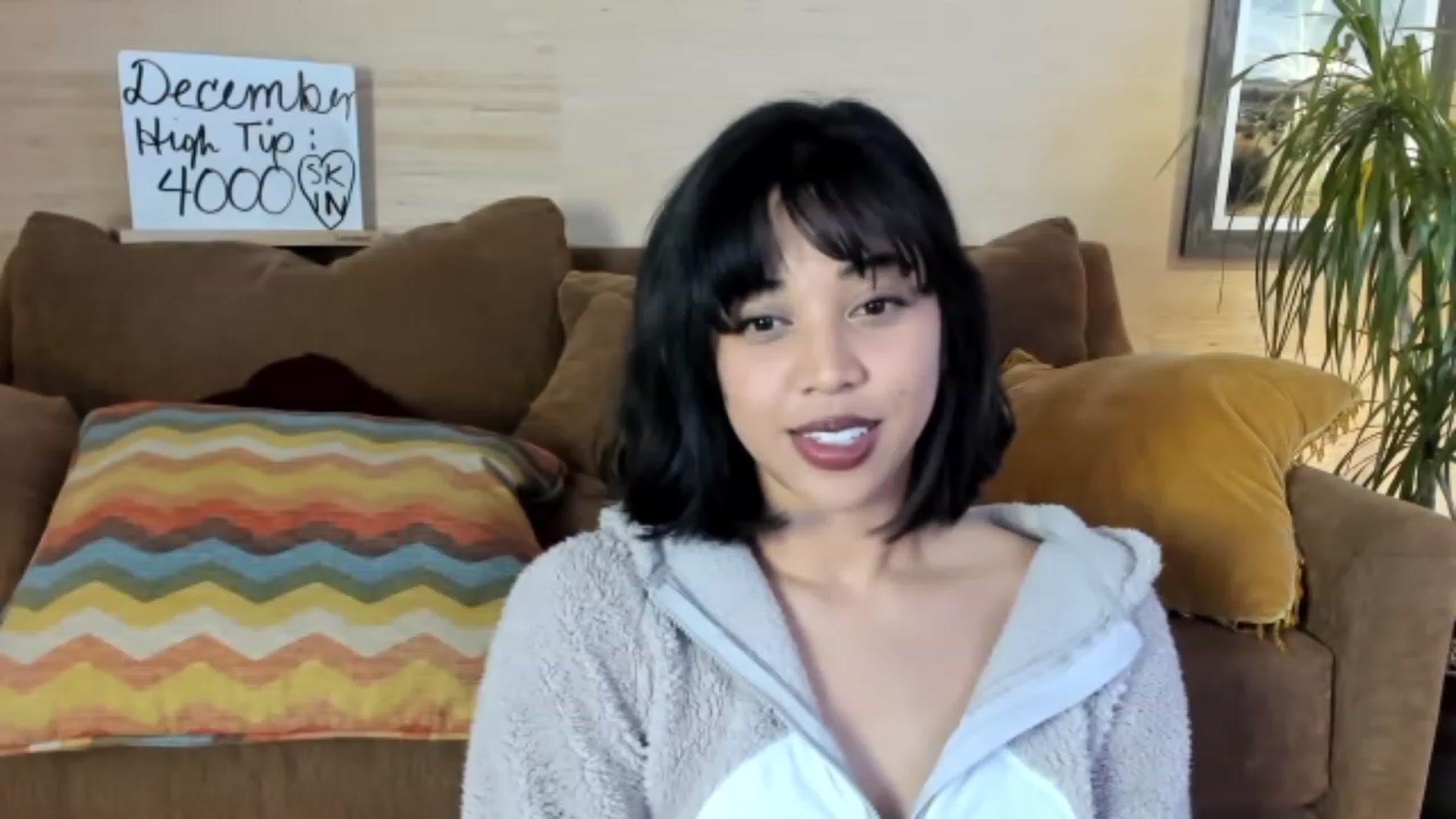 Gallery image thumbnail from KissingHigh's myfreecams stream on, 12/09/2022, 05:29 image 1 of 20