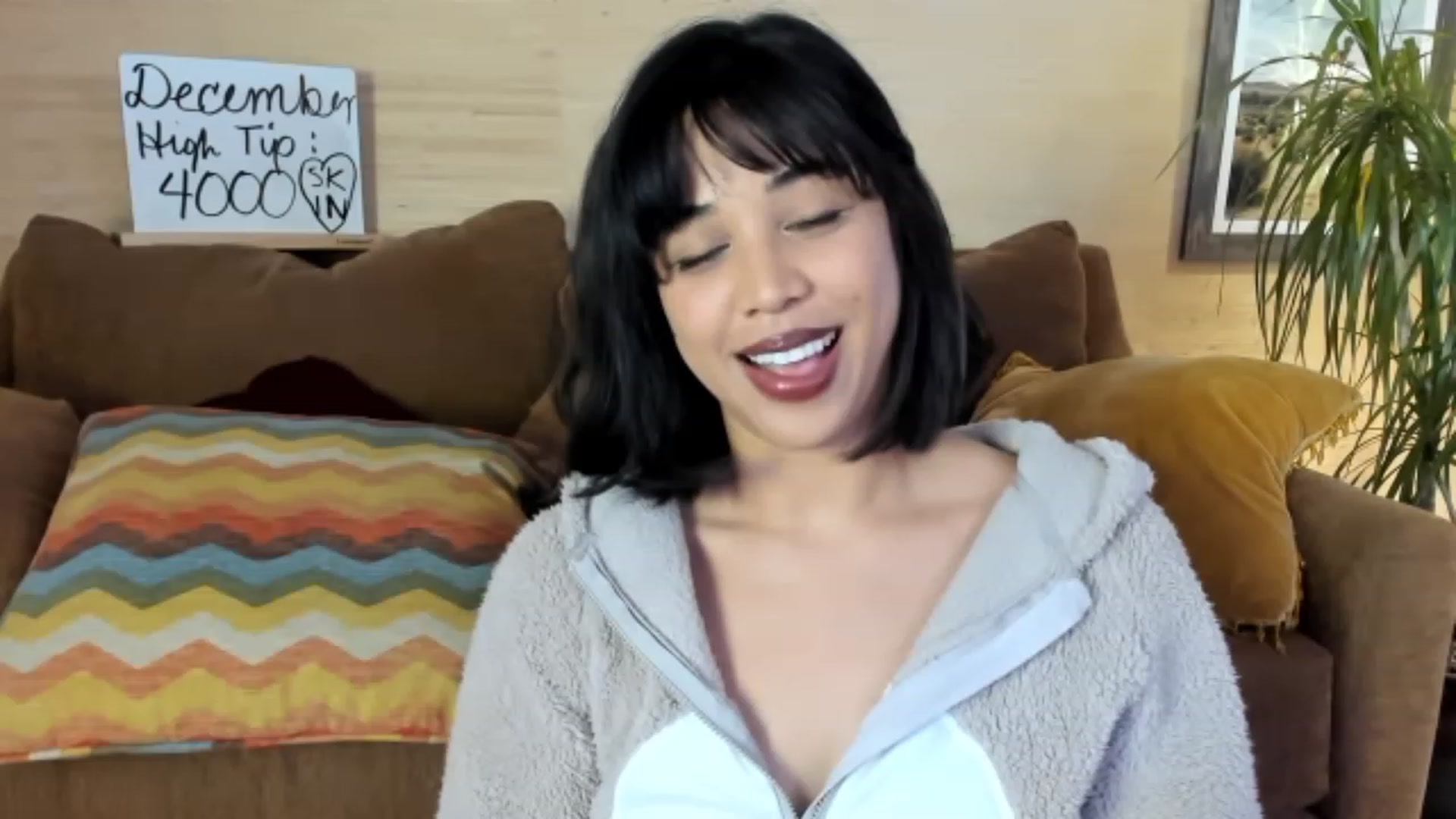 Gallery image thumbnail from KissingHigh's myfreecams stream on, 12/09/2022, 05:29 image 6 of 20