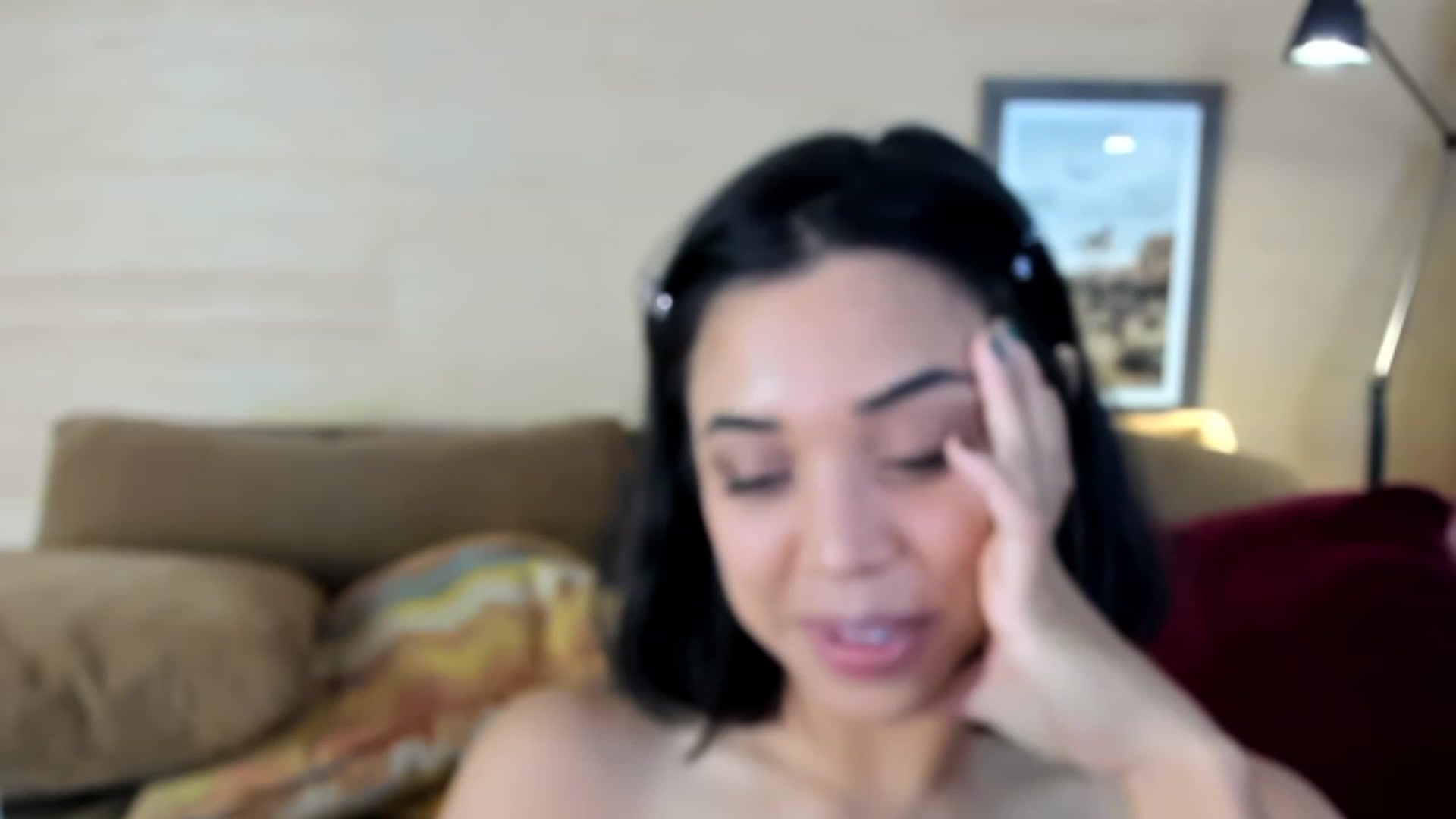 Gallery image thumbnail from KissingHigh's myfreecams stream on, 12/16/2022, 07:22 image 7 of 20