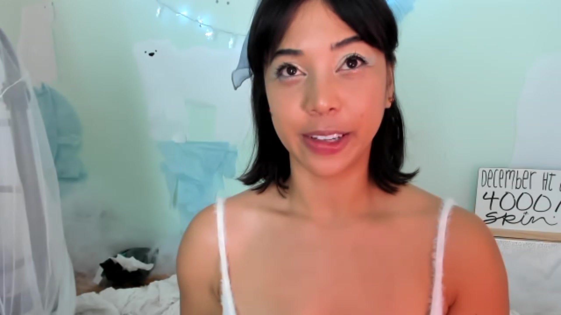 Gallery image thumbnail from KissingHigh's myfreecams stream on, 12/22/2022, 01:18 image 20 of 20