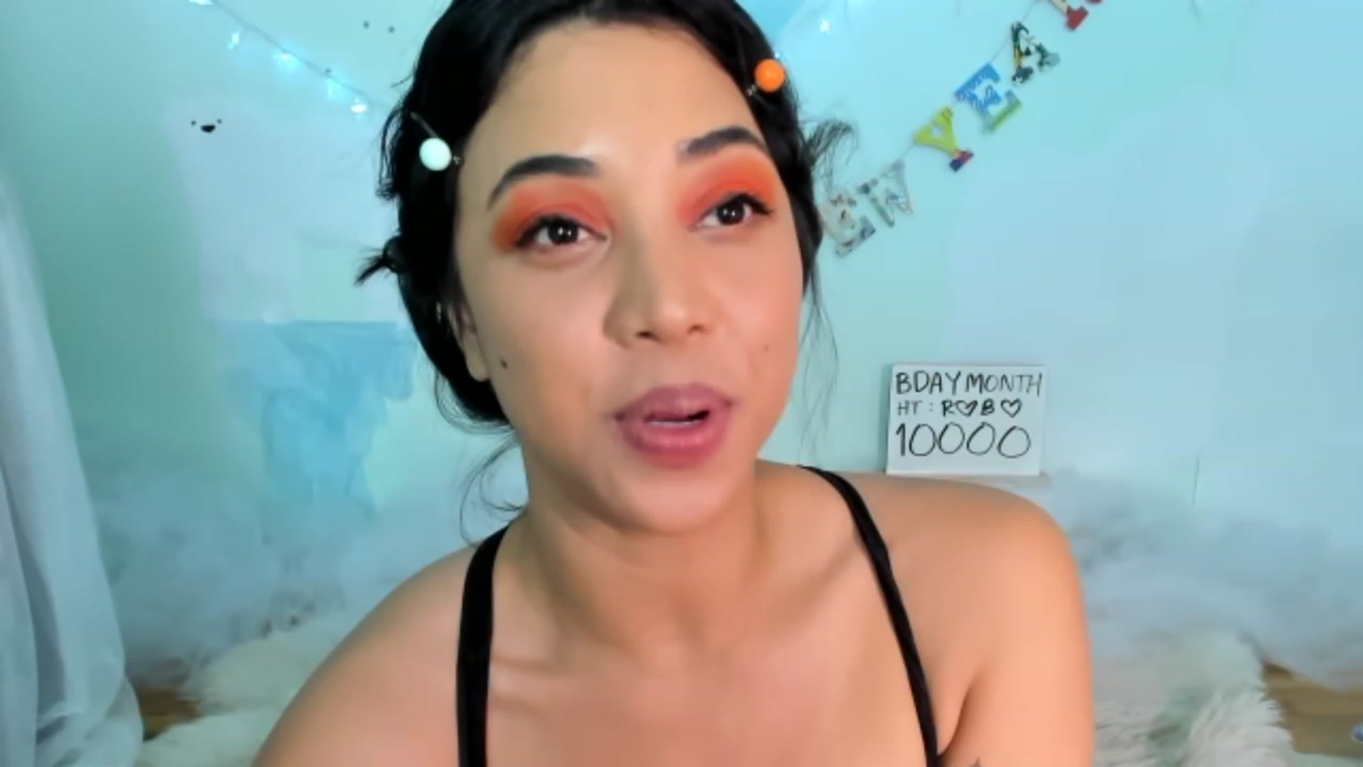 Gallery image thumbnail from KissingHigh's myfreecams stream on, 01/15/2023, 06:15 image 12 of 20
