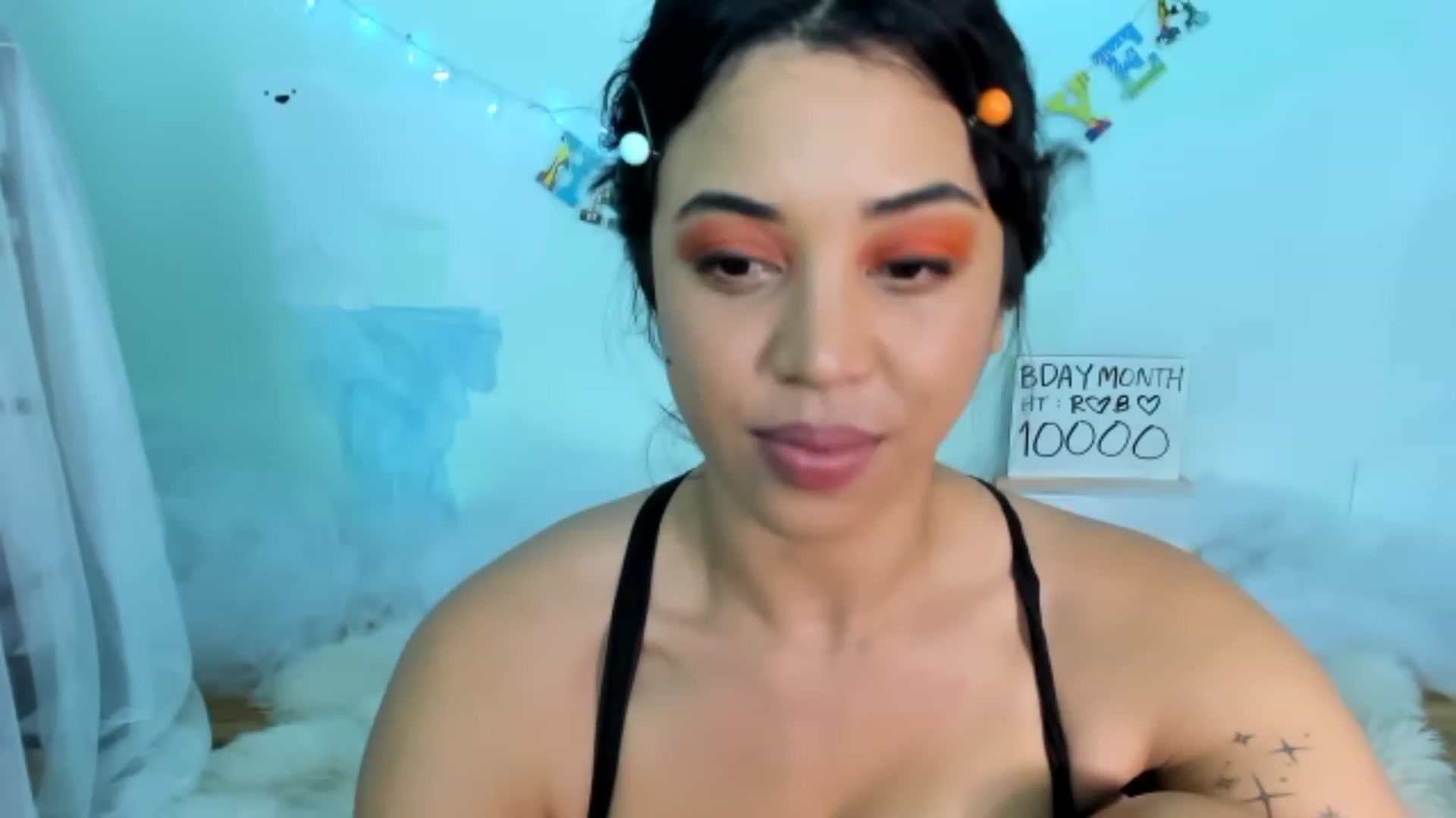 Gallery image thumbnail from KissingHigh's myfreecams stream on, 01/15/2023, 06:15 image 14 of 20