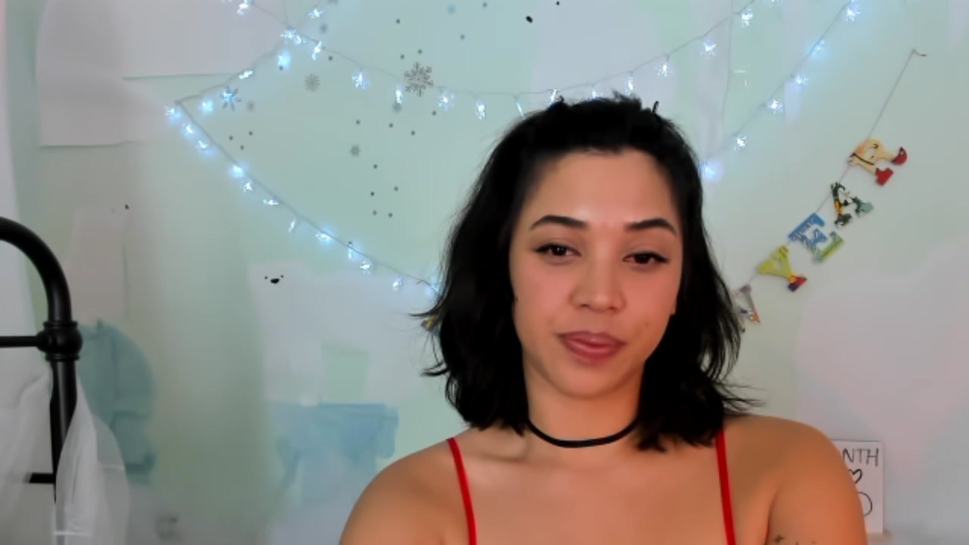 Gallery image thumbnail from KissingHigh's myfreecams stream on, 01/27/2023, 04:31 image 10 of 20