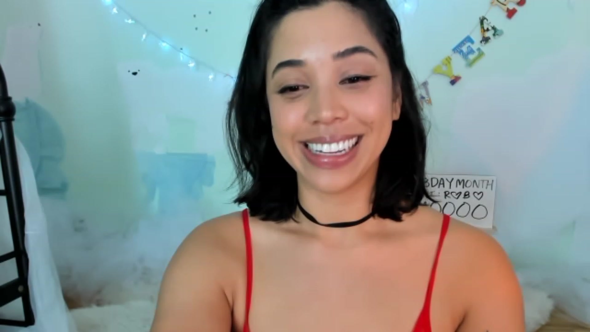 Gallery image thumbnail from KissingHigh's myfreecams stream on, 01/27/2023, 06:27 image 16 of 20