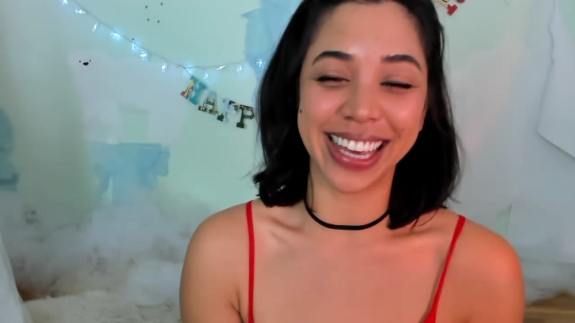 Gallery image thumbnail from KissingHigh's myfreecams stream on, 01/27/2023, 06:27 image 18 of 20