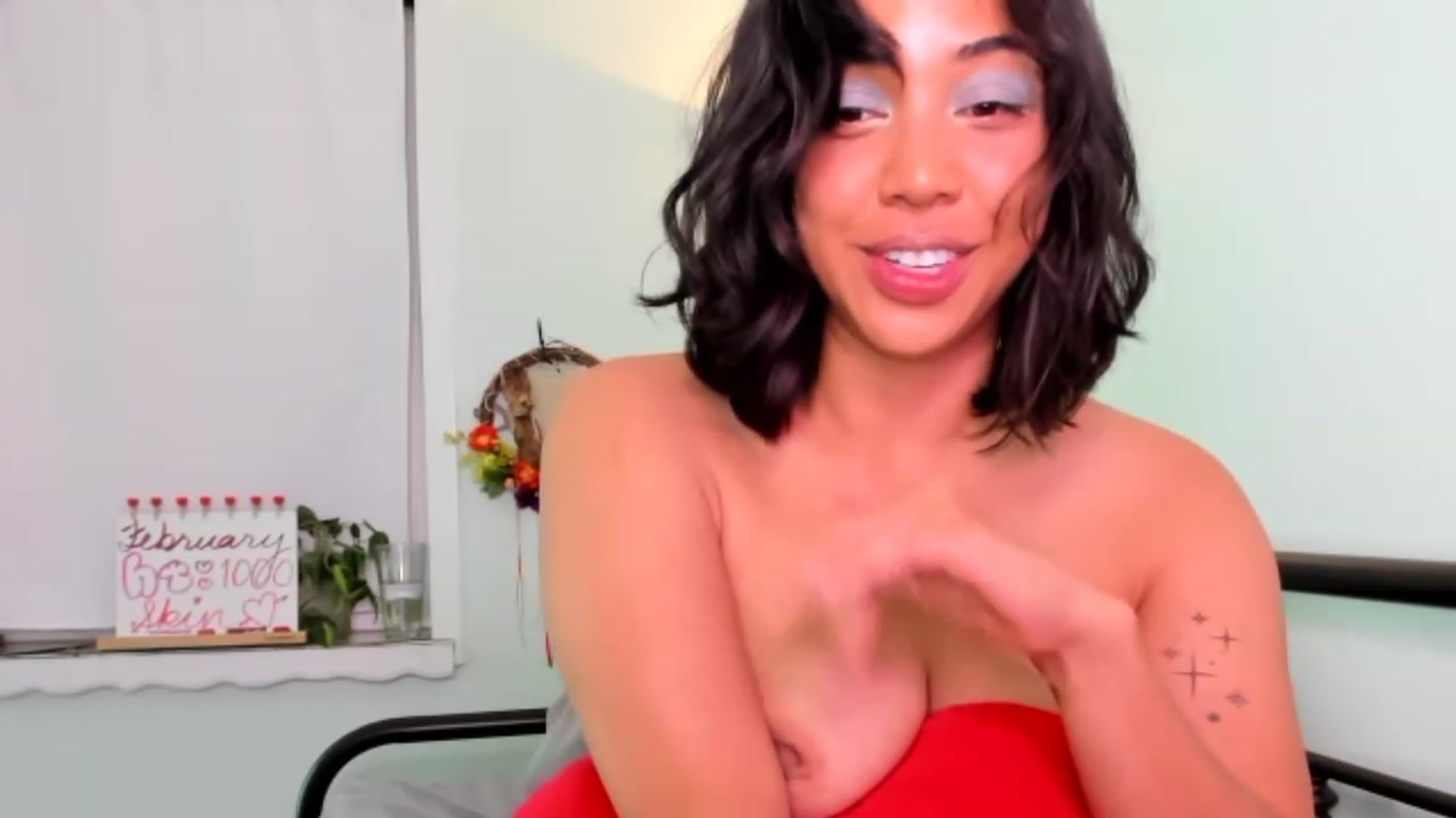 Gallery image thumbnail from KissingHigh's myfreecams stream on, 02/10/2023, 05:58 image 16 of 20