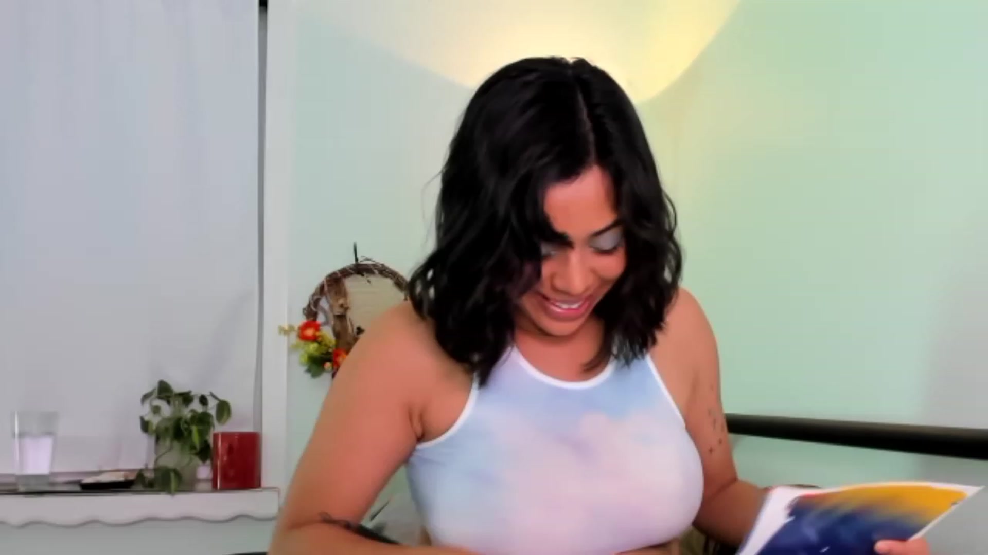 Gallery image thumbnail from KissingHigh's myfreecams stream on, 02/10/2023, 05:58 image 2 of 20