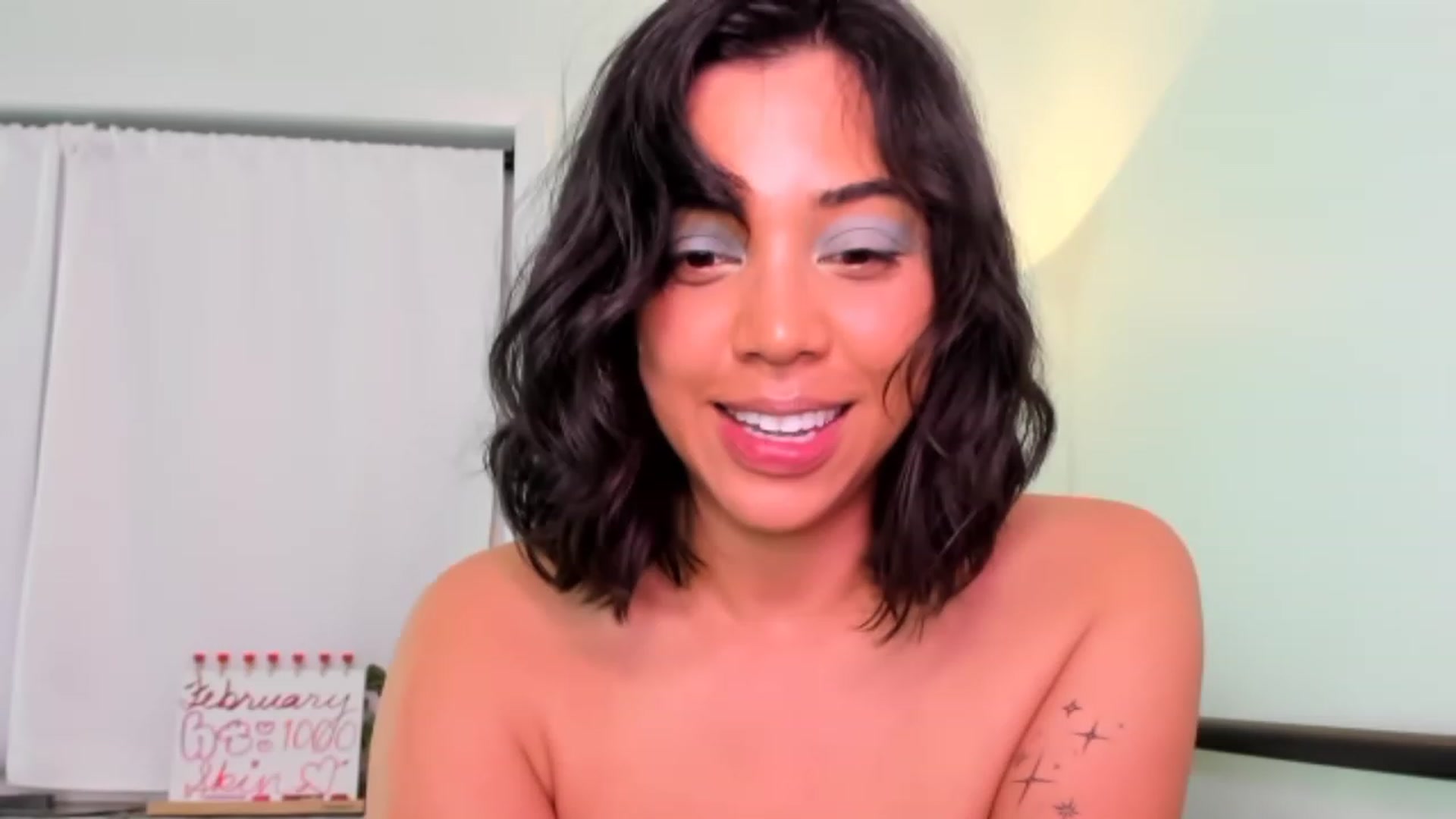 Gallery image thumbnail from KissingHigh's myfreecams stream on, 02/10/2023, 06:23 image 4 of 20