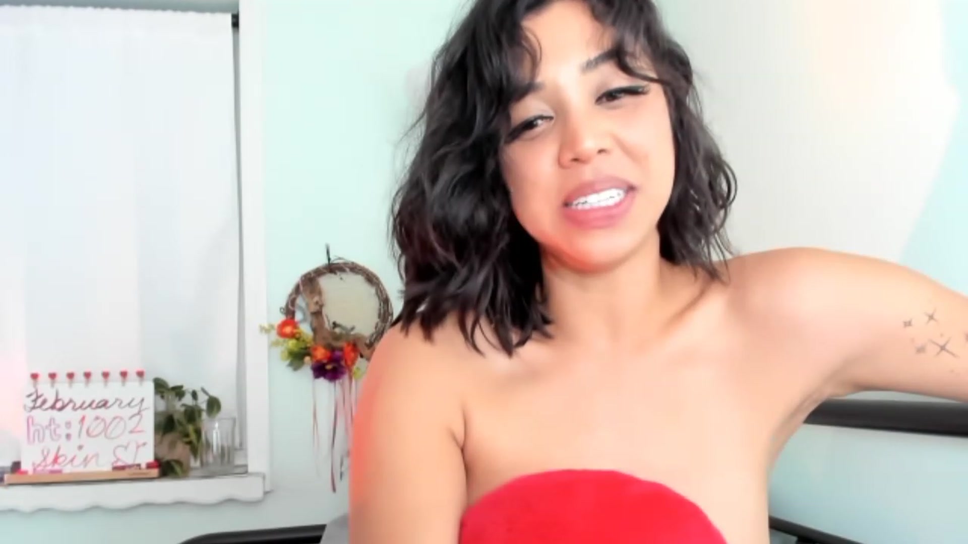 Gallery image thumbnail from KissingHigh's myfreecams stream on, 02/12/2023, 05:44 image 15 of 20