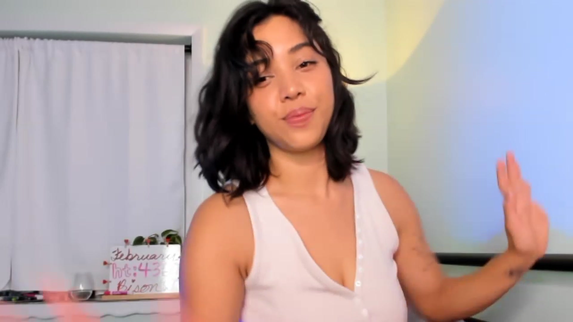 Gallery image thumbnail from KissingHigh's myfreecams stream on, 02/17/2023, 04:17 image 8 of 20