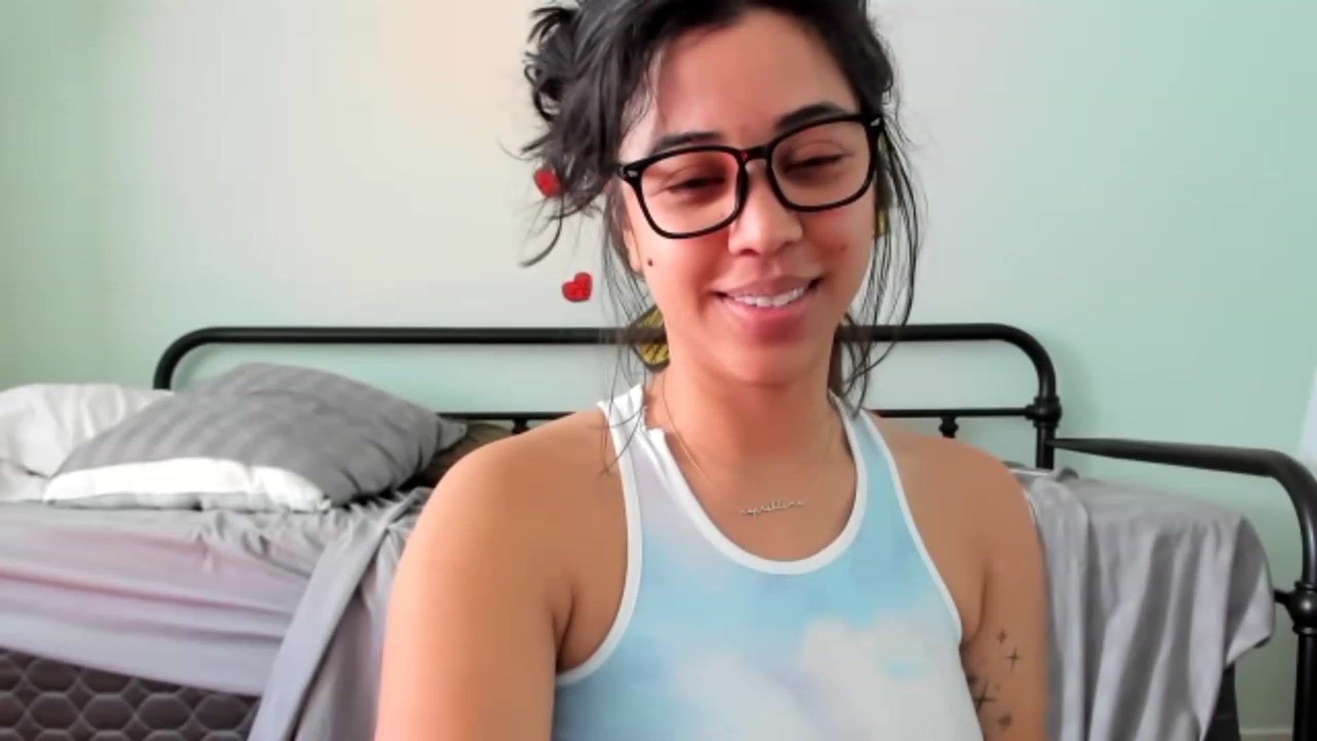 Gallery image thumbnail from KissingHigh's myfreecams stream on, 02/19/2023, 20:12 image 9 of 20