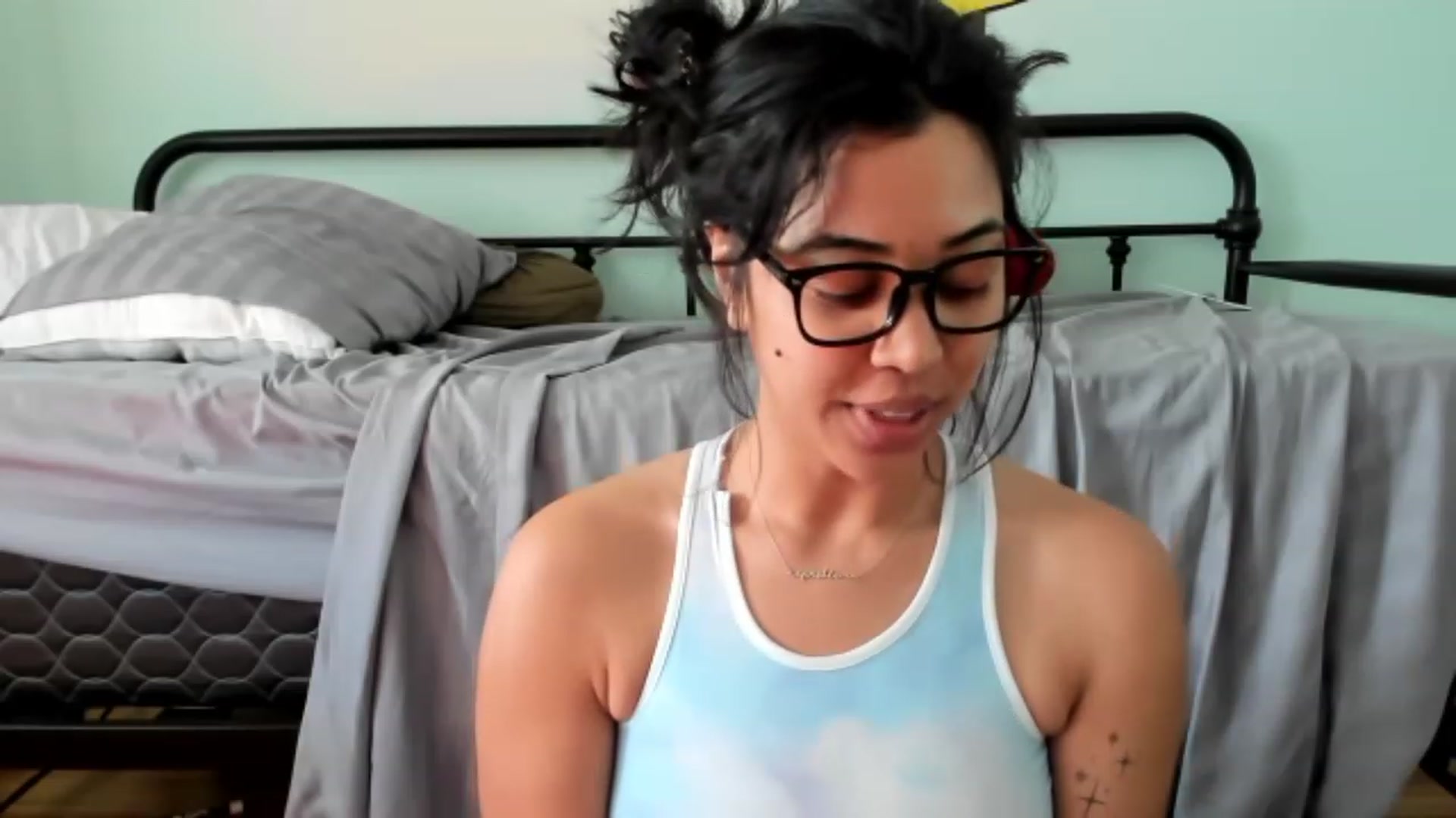 Gallery image thumbnail from KissingHigh's myfreecams stream on, 02/19/2023, 20:12 image 11 of 20
