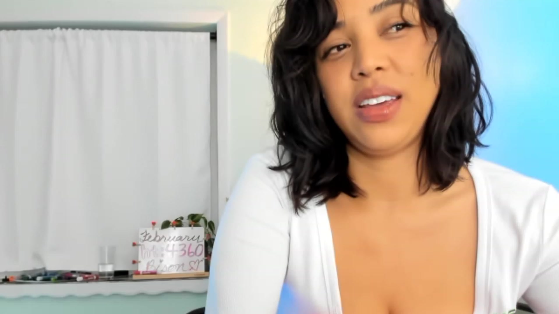 Gallery image thumbnail from KissingHigh's myfreecams stream on, 02/21/2023, 02:13 image 11 of 20