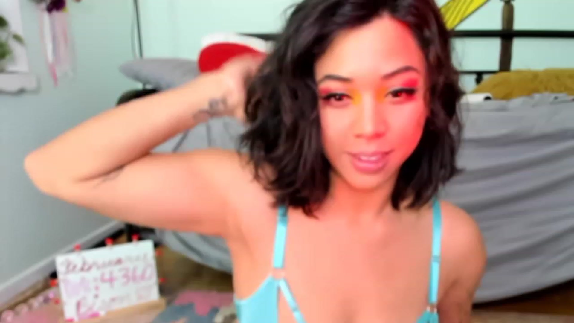 Gallery image thumbnail from KissingHigh's myfreecams stream on, 02/24/2023, 03:43 image 3 of 20