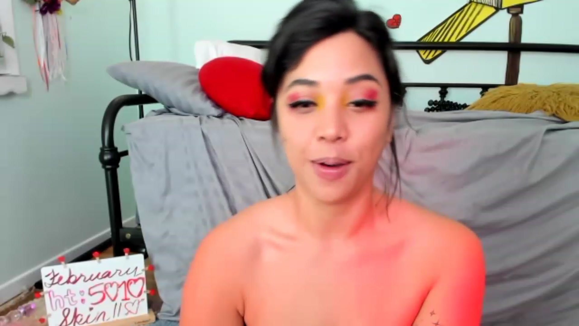 Gallery image thumbnail from KissingHigh's myfreecams stream on, 02/24/2023, 06:50 image 15 of 20