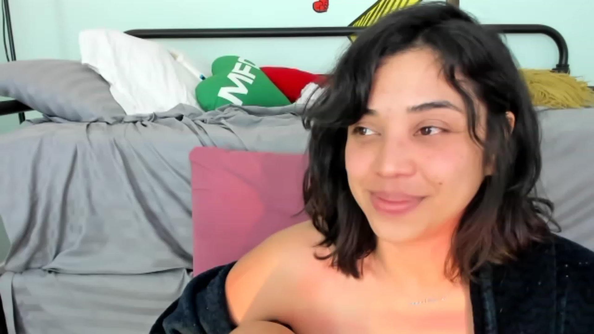 Gallery image thumbnail from KissingHigh's myfreecams stream on, 03/05/2023, 04:13 image 11 of 20