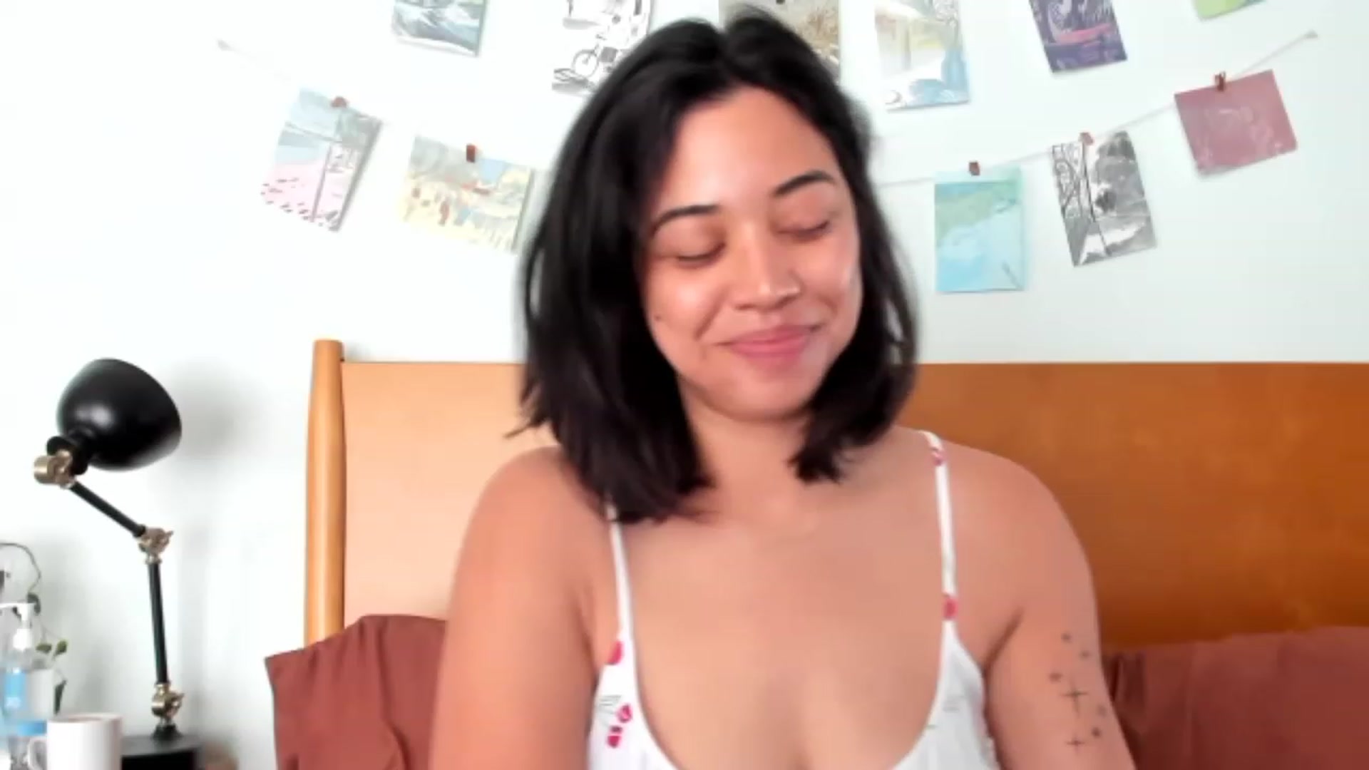 Gallery image thumbnail from KissingHigh's myfreecams stream on, 03/11/2023, 18:09 image 3 of 20
