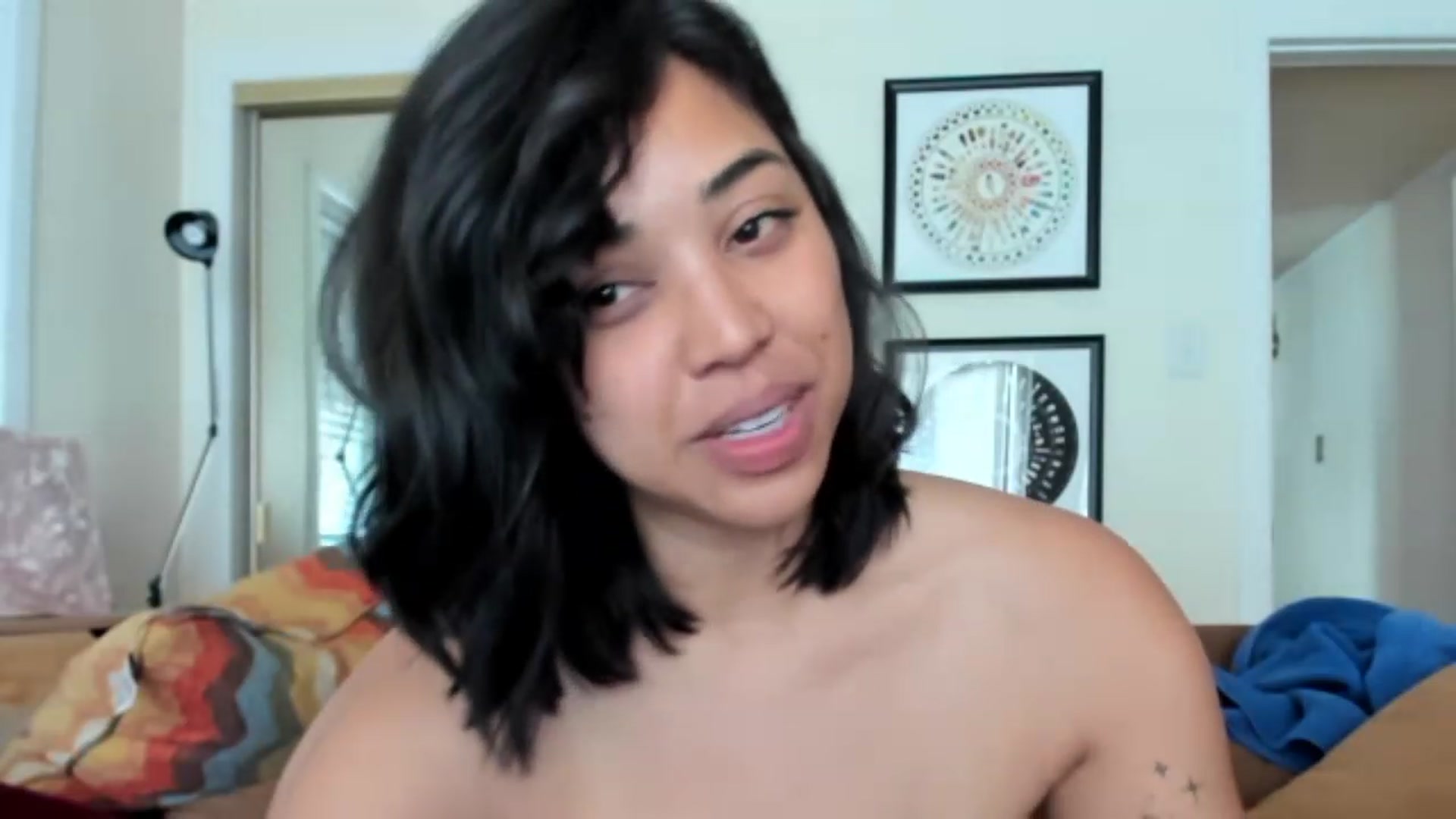 Gallery image thumbnail from KissingHigh's myfreecams stream on, 03/12/2023, 17:52 image 17 of 20