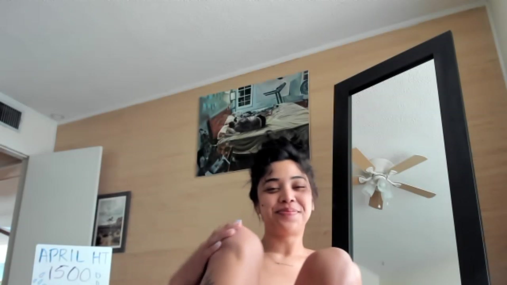Gallery image thumbnail from KissingHigh's myfreecams stream on, 04/02/2023, 18:20 image 7 of 20