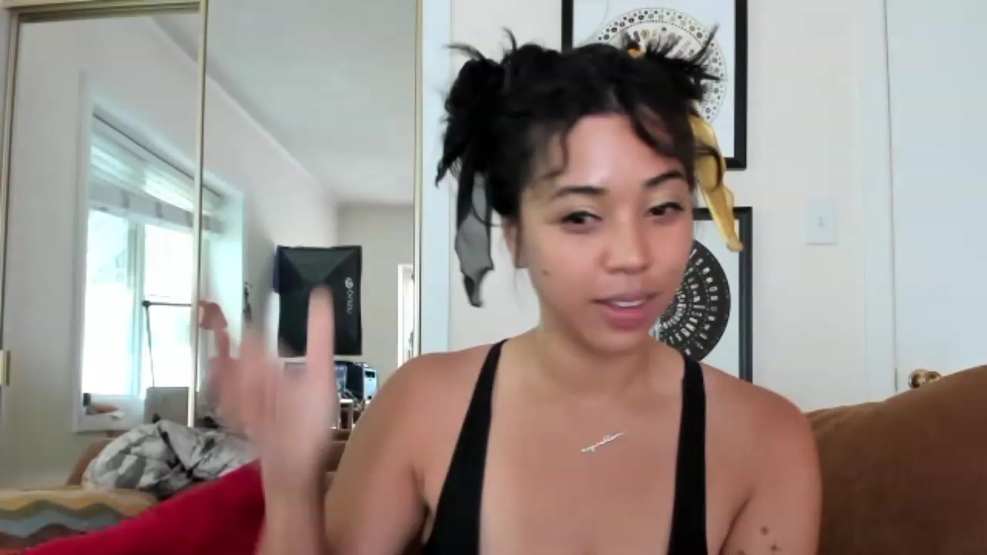 Gallery image thumbnail from KissingHigh's myfreecams stream on, 04/07/2023, 24:05 image 4 of 20