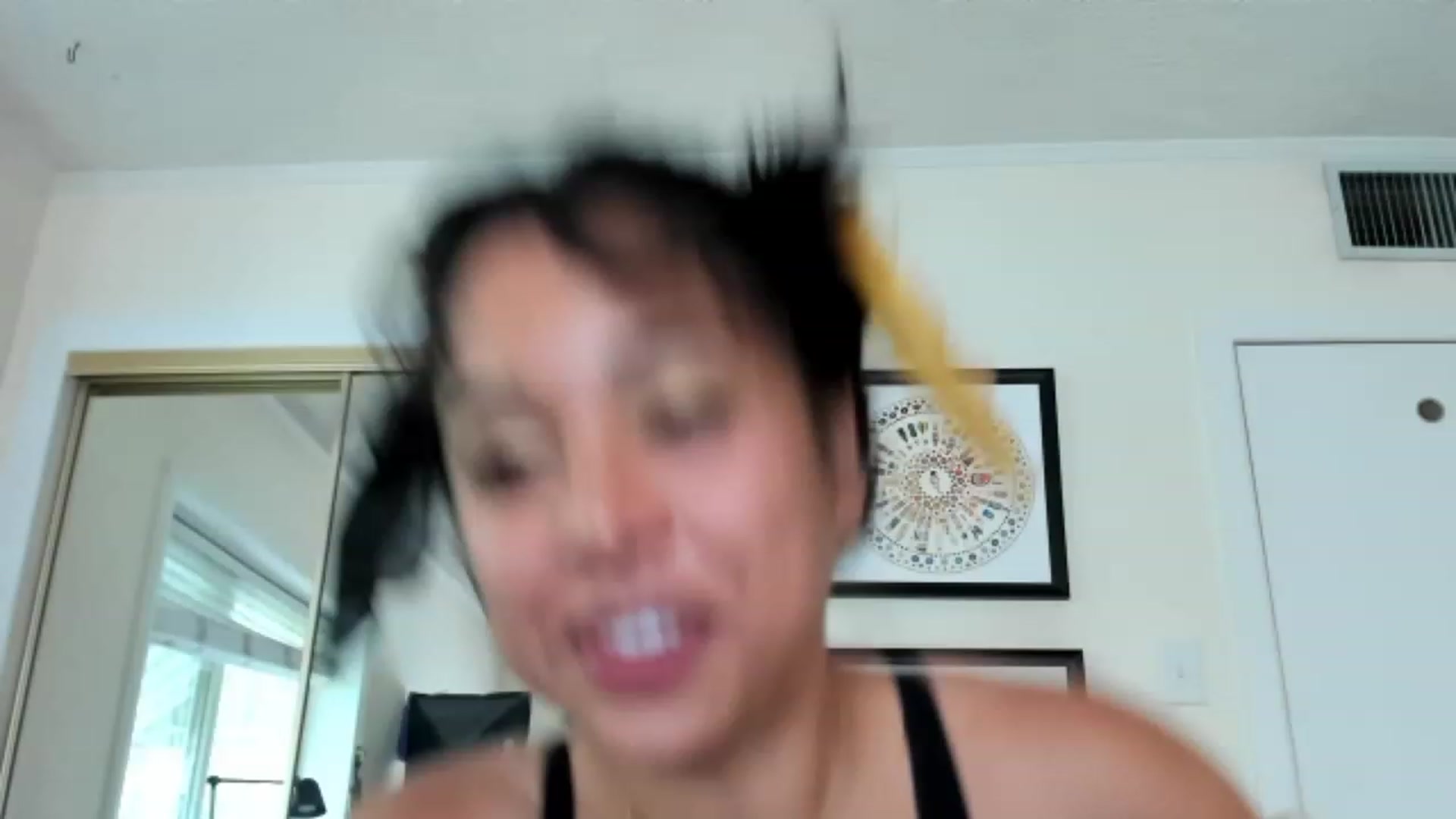 Gallery image thumbnail from KissingHigh's myfreecams stream on, 04/07/2023, 24:05 image 5 of 20
