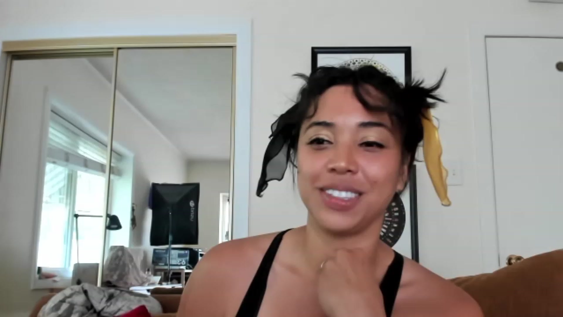 Gallery image thumbnail from KissingHigh's myfreecams stream on, 04/07/2023, 24:05 image 8 of 20