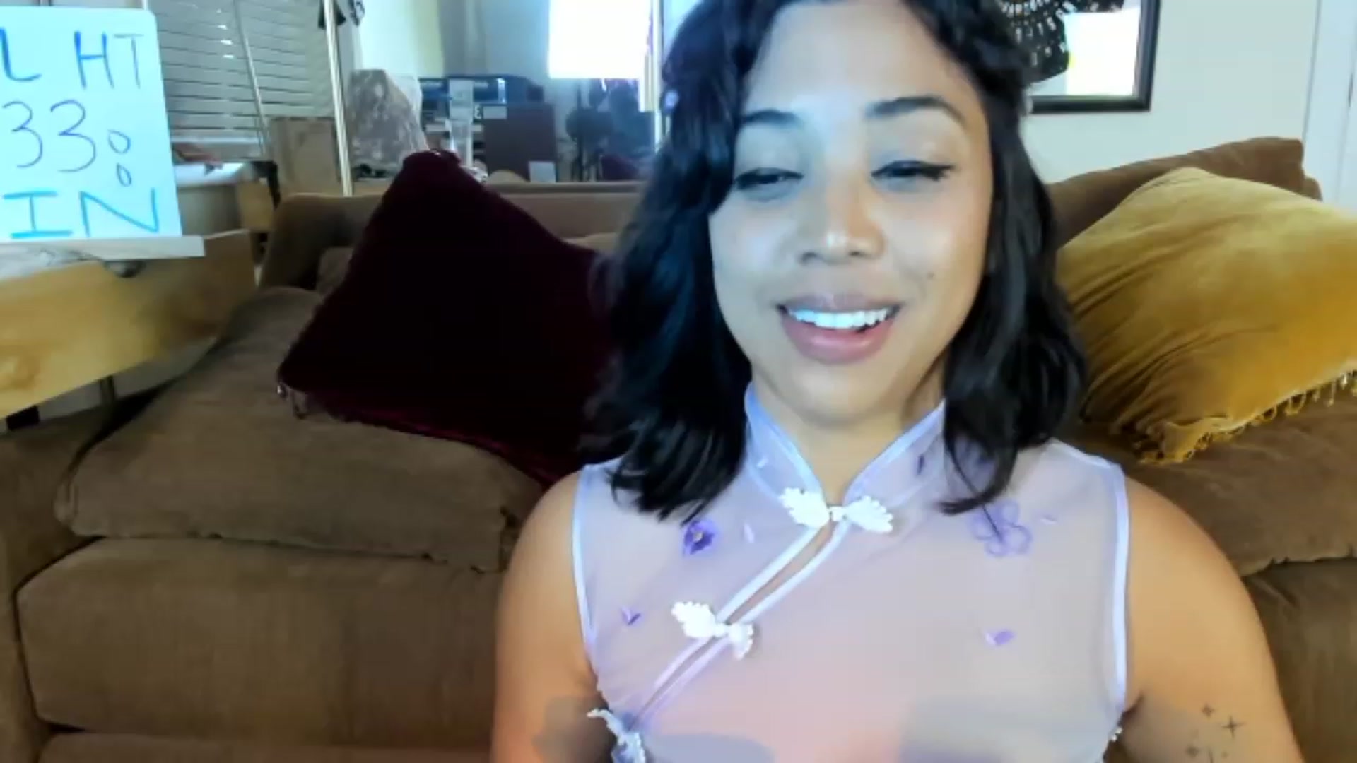 Gallery image thumbnail from KissingHigh's myfreecams stream on, 04/16/2023, 05:08 image 3 of 20