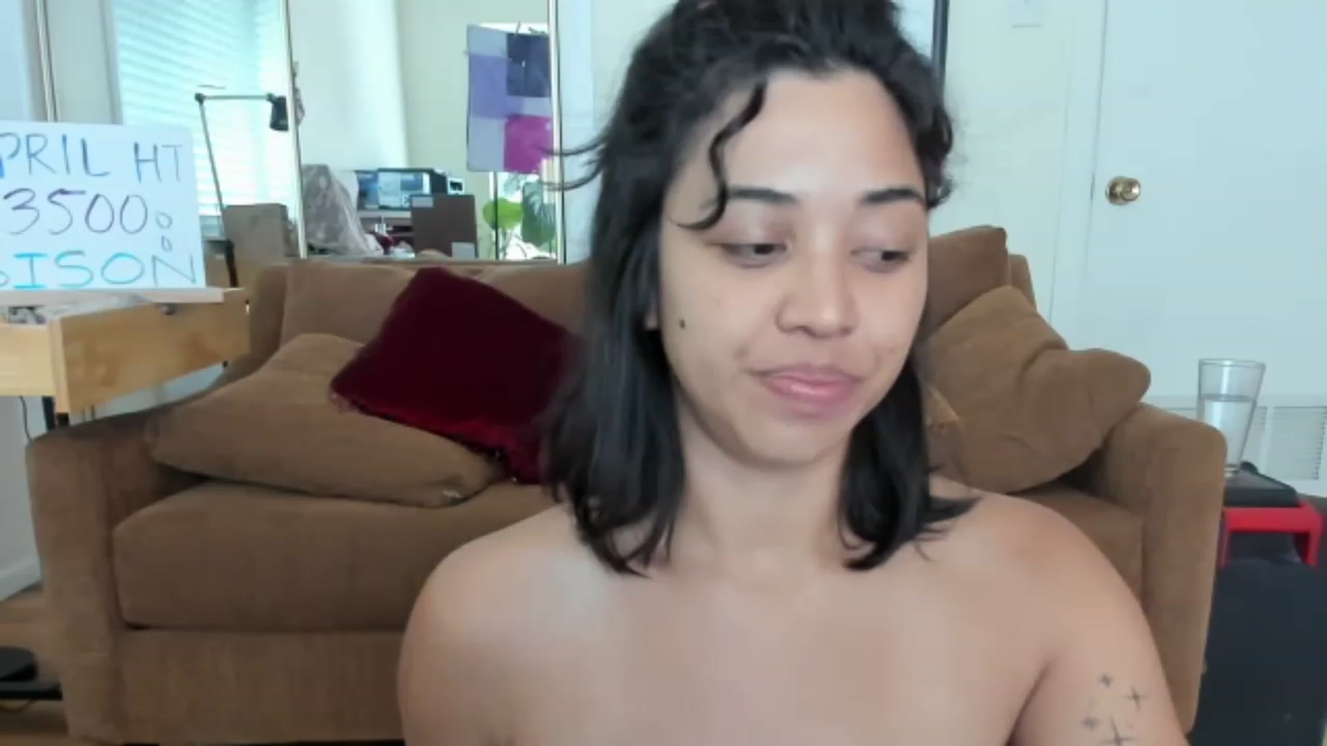 Gallery image thumbnail from KissingHigh's myfreecams stream on, 04/16/2023, 18:16 image 6 of 20