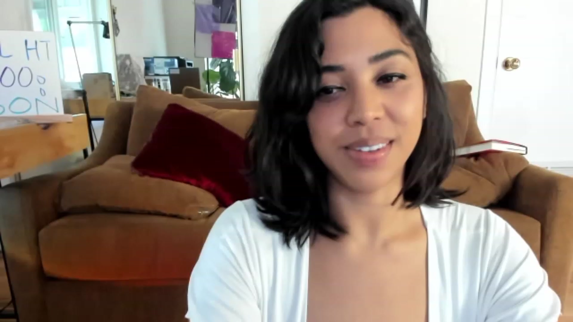 Gallery image thumbnail from KissingHigh's myfreecams stream on, 04/19/2023, 01:01 image 2 of 20