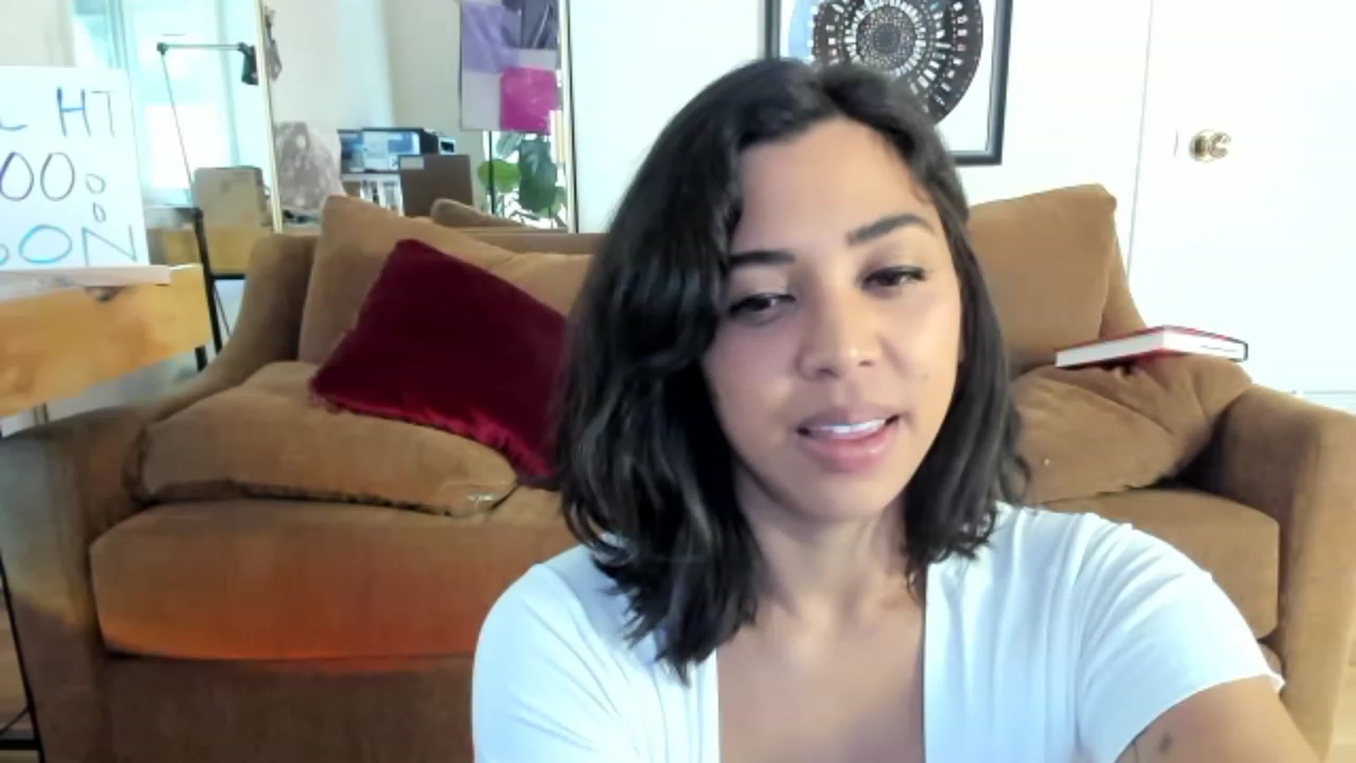 Gallery image thumbnail from KissingHigh's myfreecams stream on, 04/19/2023, 01:01 image 7 of 20