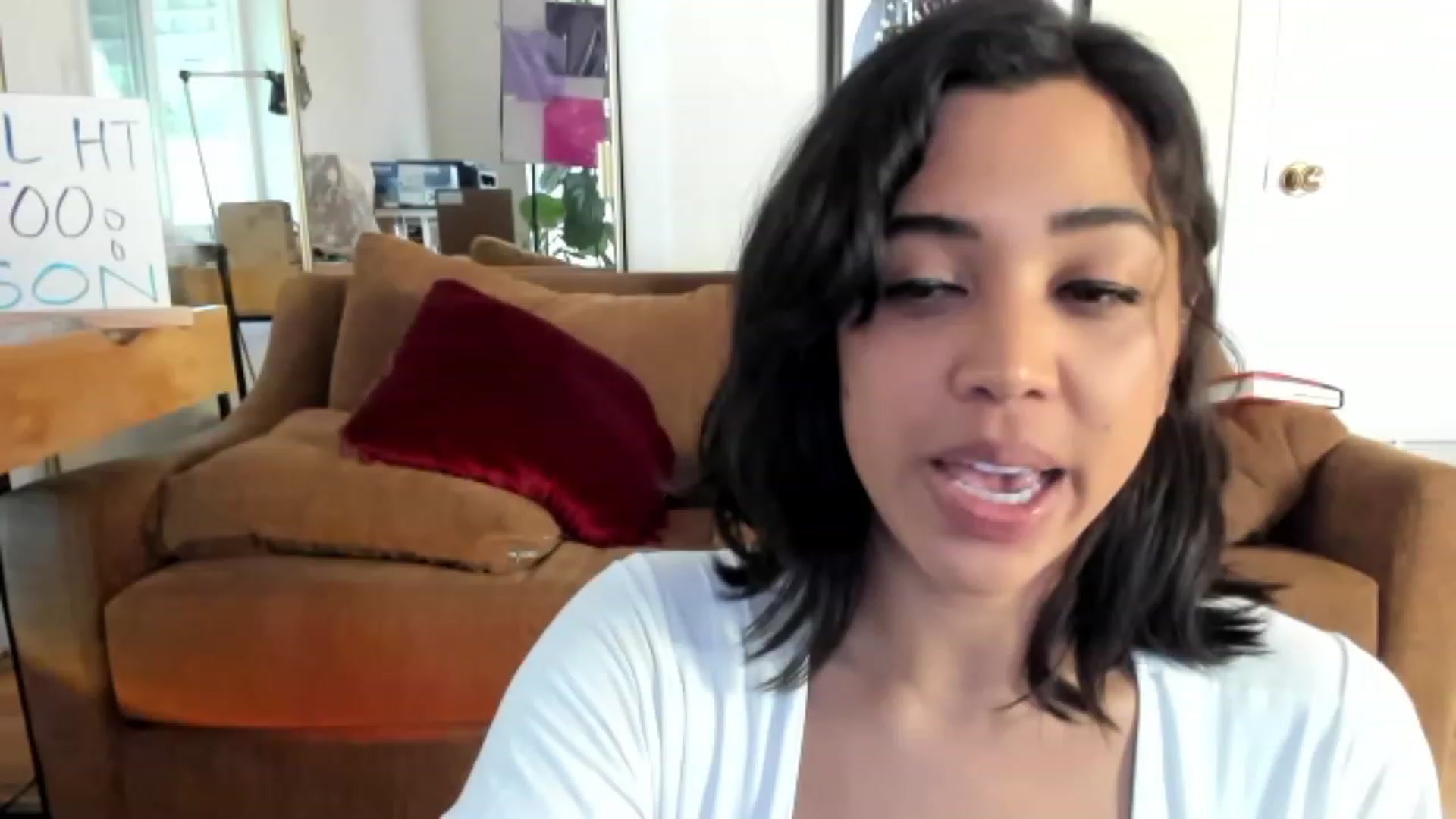 Gallery image thumbnail from KissingHigh's myfreecams stream on, 04/19/2023, 01:01 image 11 of 20