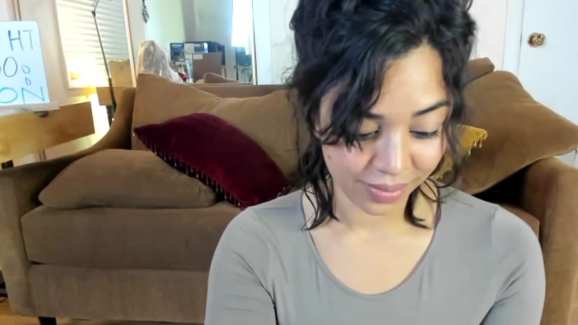 Gallery image thumbnail from KissingHigh's myfreecams stream on, 04/23/2023, 04:48 image 10 of 20