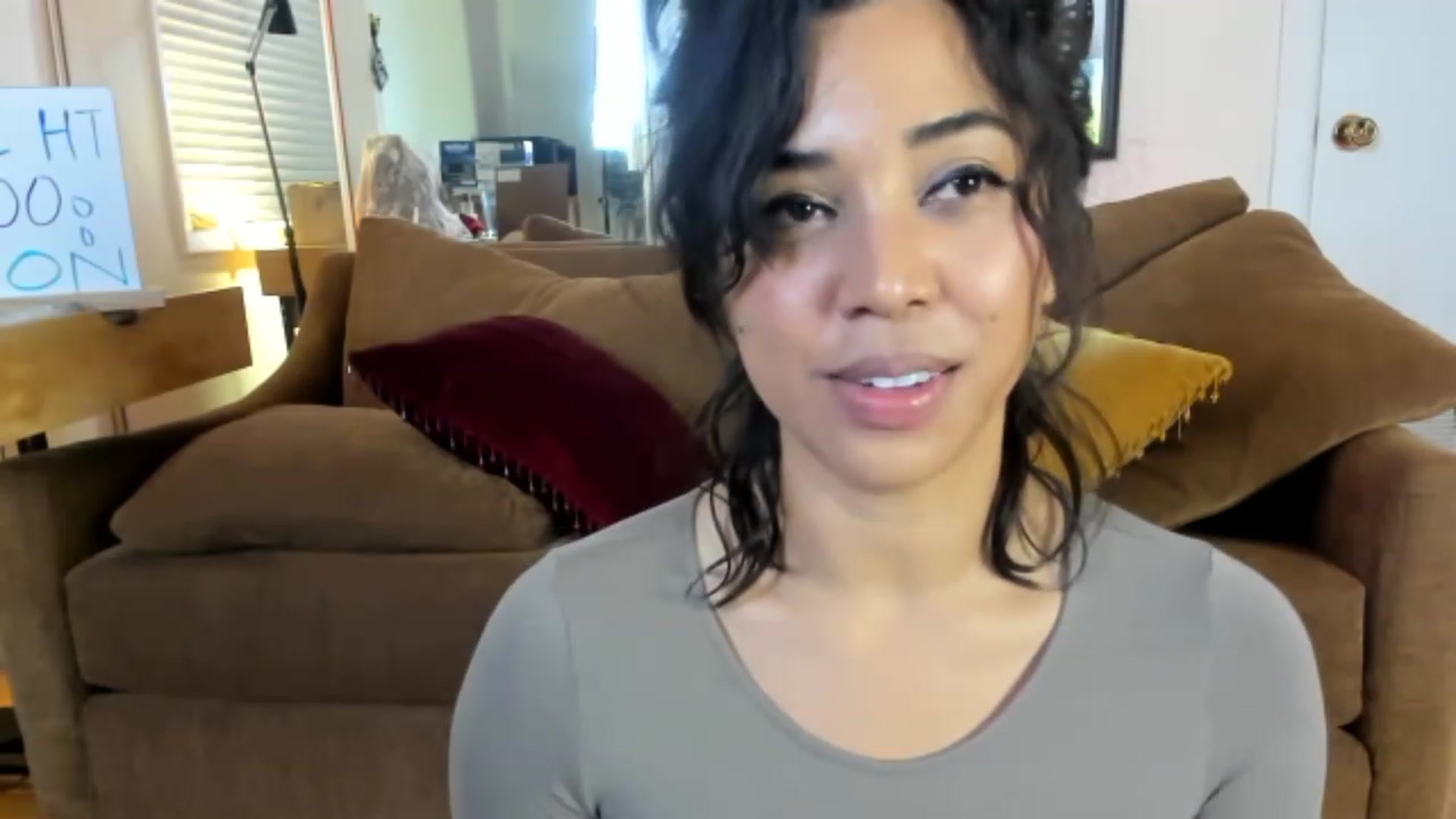 Gallery image thumbnail from KissingHigh's myfreecams stream on, 04/23/2023, 04:48 image 17 of 20