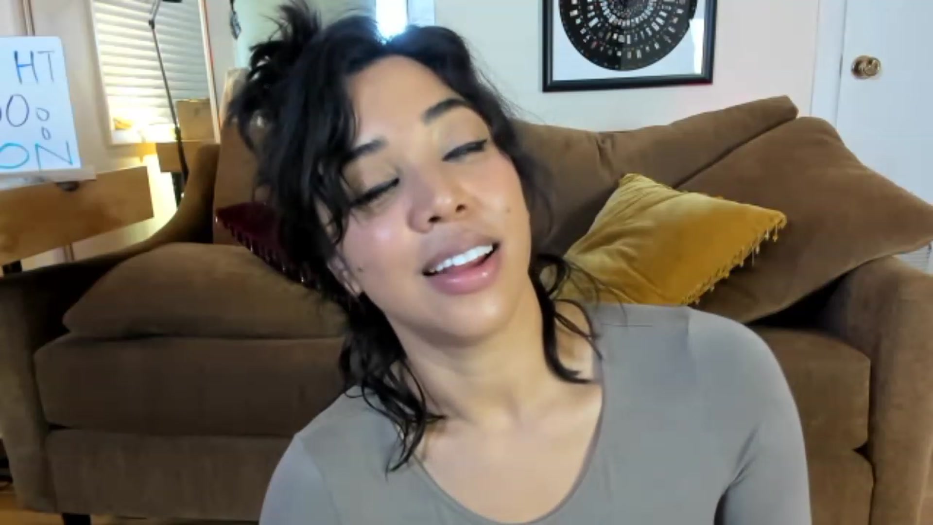 Gallery image thumbnail from KissingHigh's myfreecams stream on, 04/23/2023, 04:48 image 9 of 20