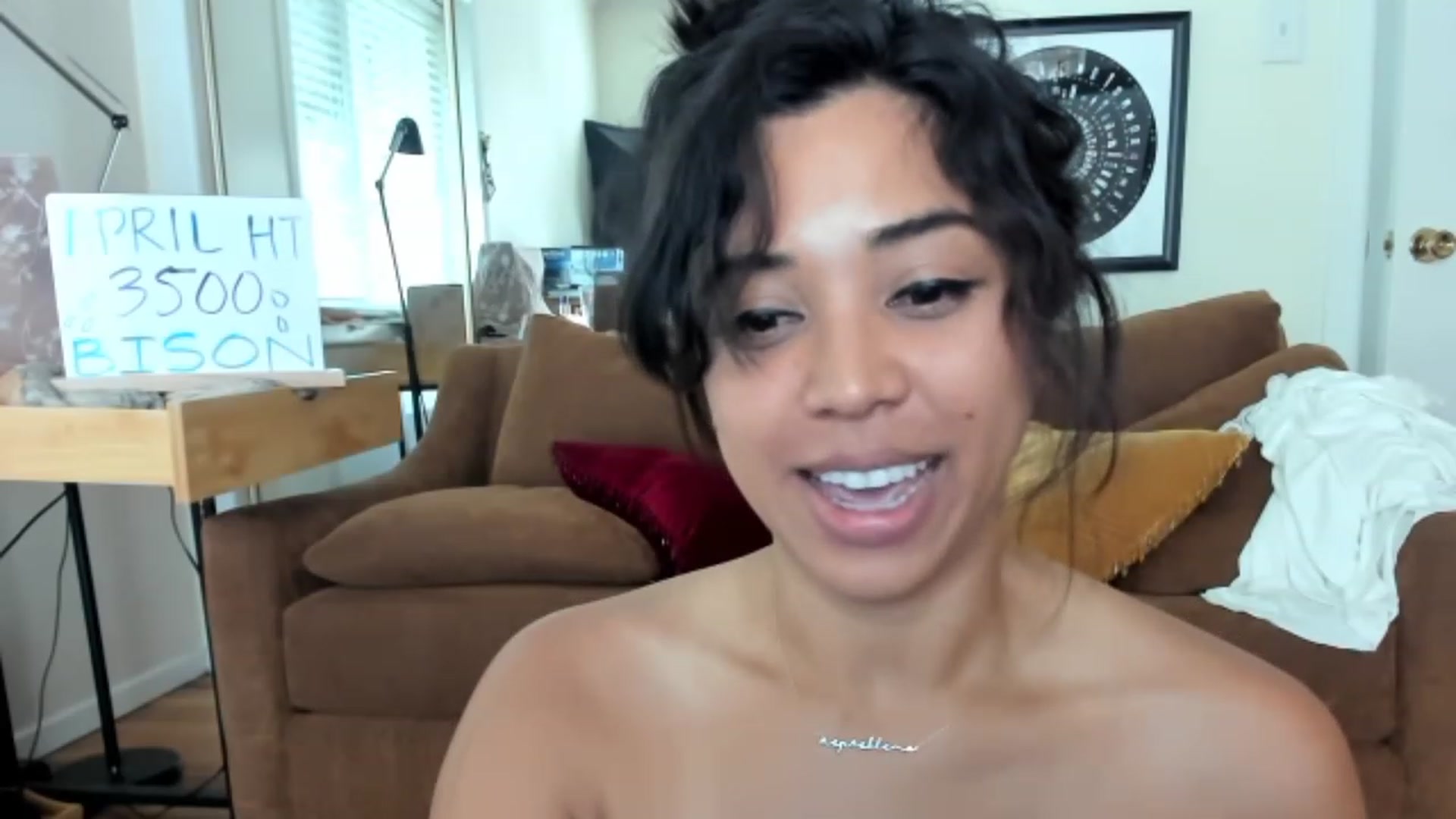 Gallery image thumbnail from KissingHigh's myfreecams stream on, 04/23/2023, 17:44 image 19 of 20