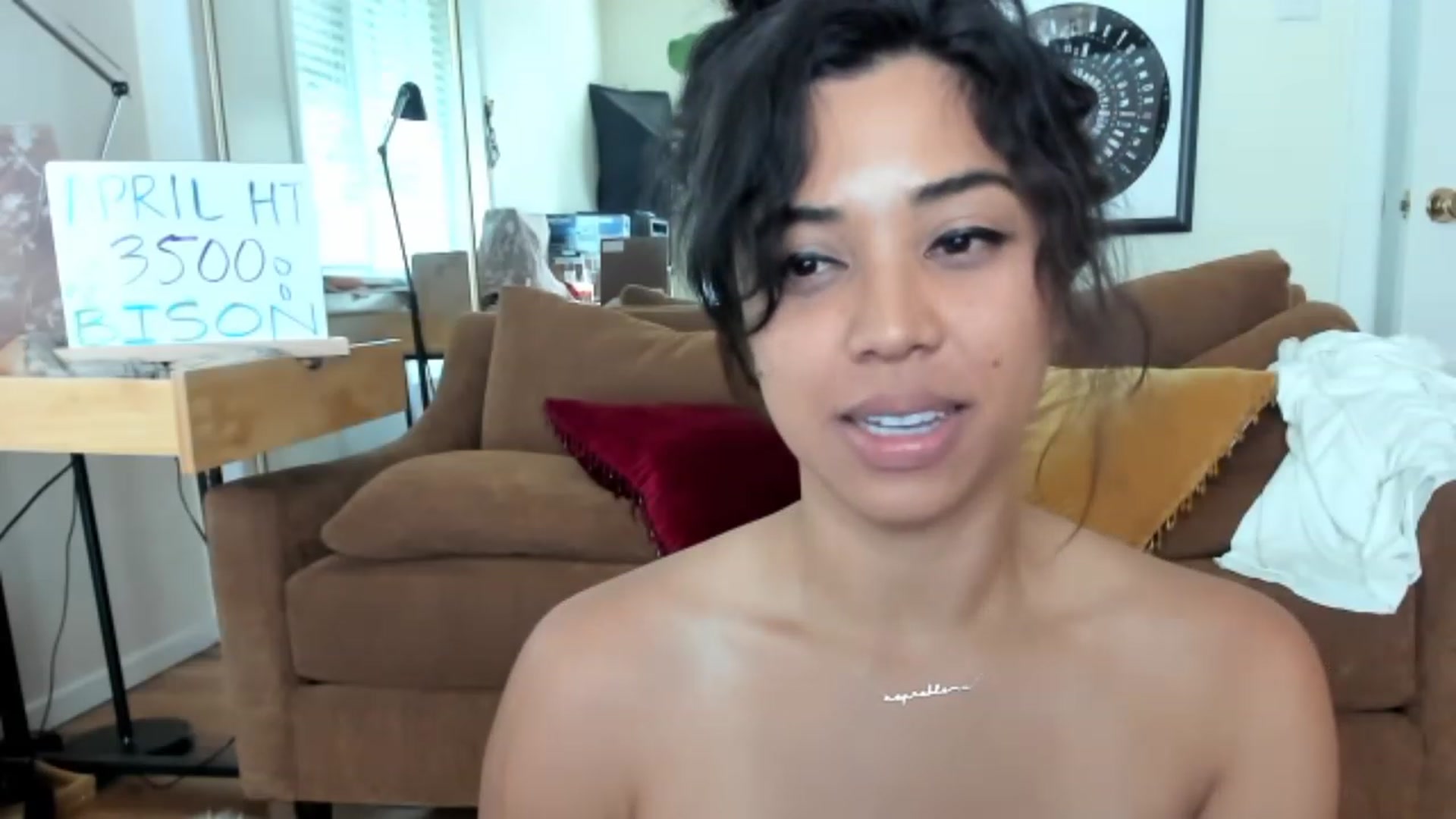 Gallery image thumbnail from KissingHigh's myfreecams stream on, 04/23/2023, 17:44 image 13 of 20