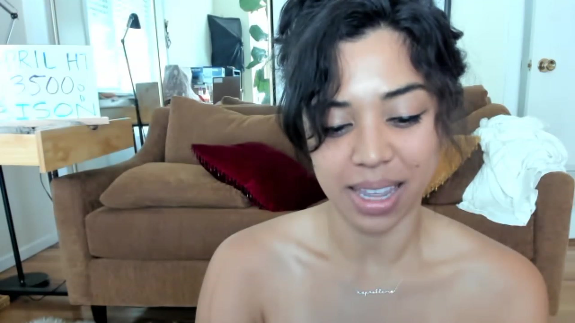 Gallery image thumbnail from KissingHigh's myfreecams stream on, 04/23/2023, 17:44 image 10 of 20