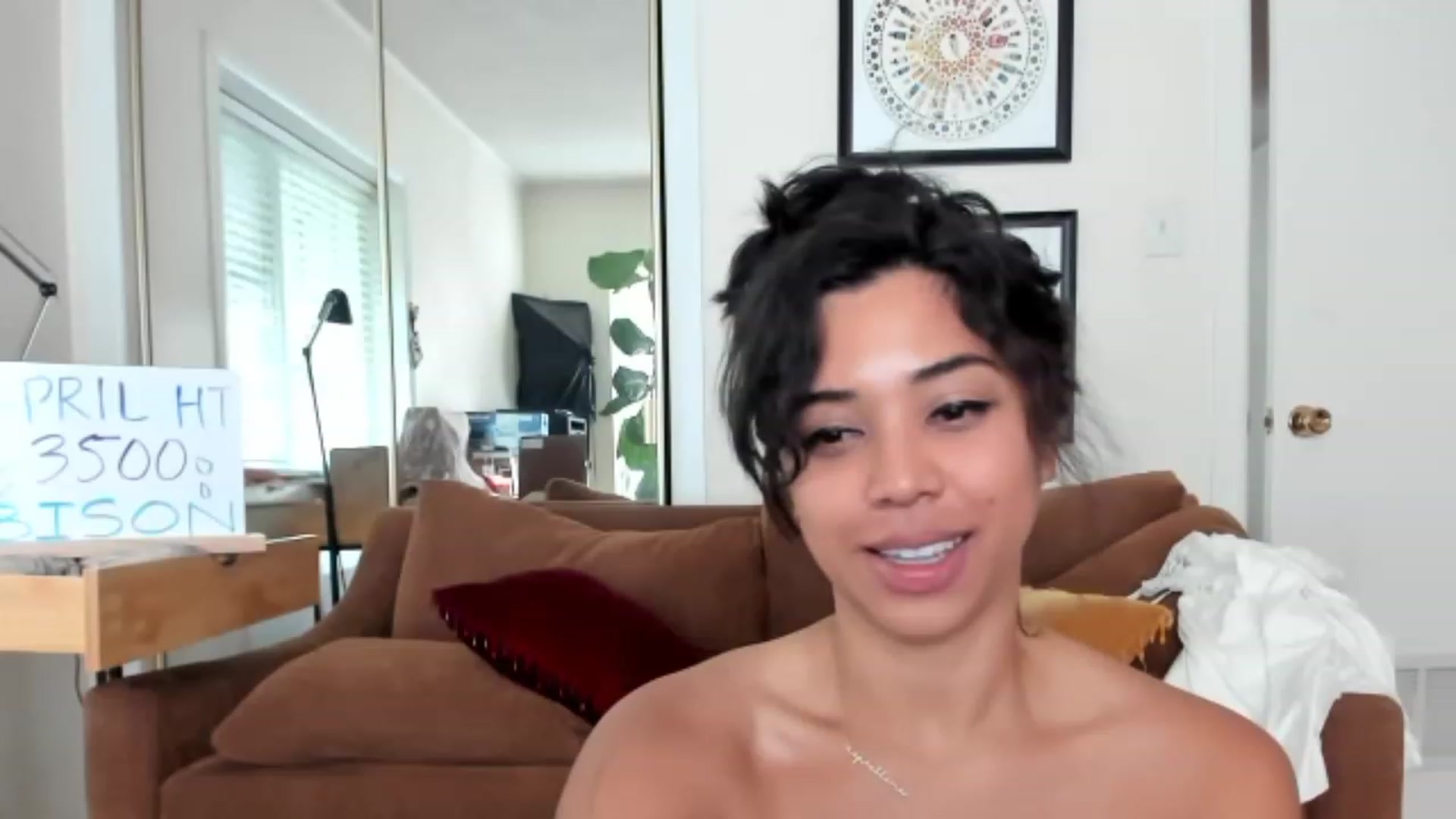 Gallery image thumbnail from KissingHigh's myfreecams stream on, 04/23/2023, 17:44 image 6 of 20