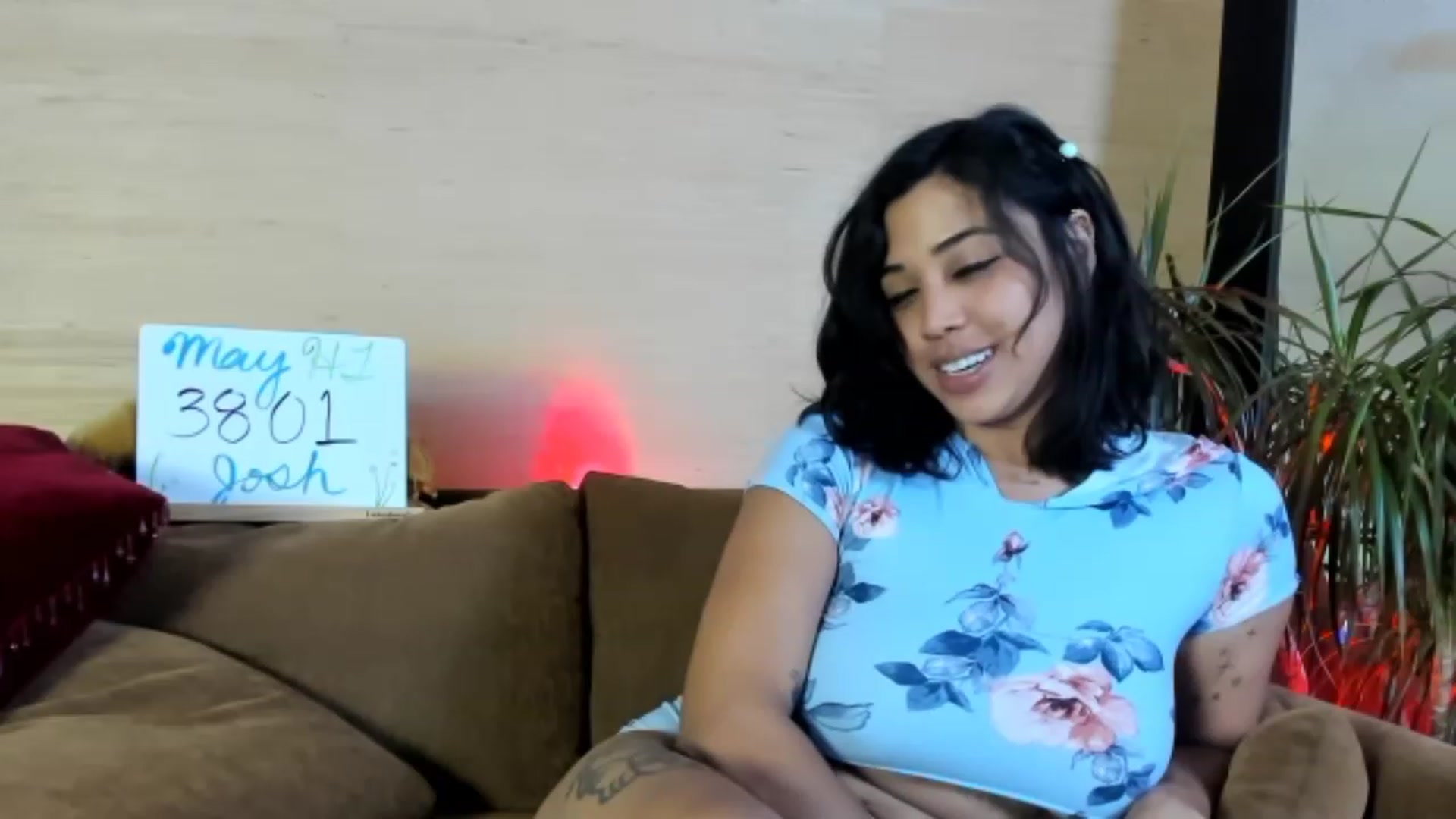 Gallery image thumbnail from KissingHigh's myfreecams stream on, 05/07/2023, 03:52 image 16 of 20