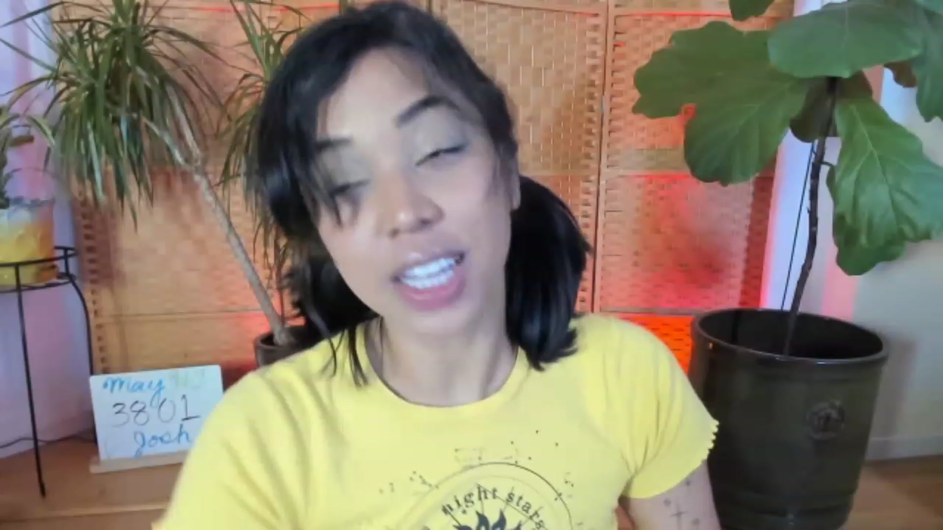 Gallery image thumbnail from KissingHigh's myfreecams stream on, 05/12/2023, 04:06 image 10 of 20