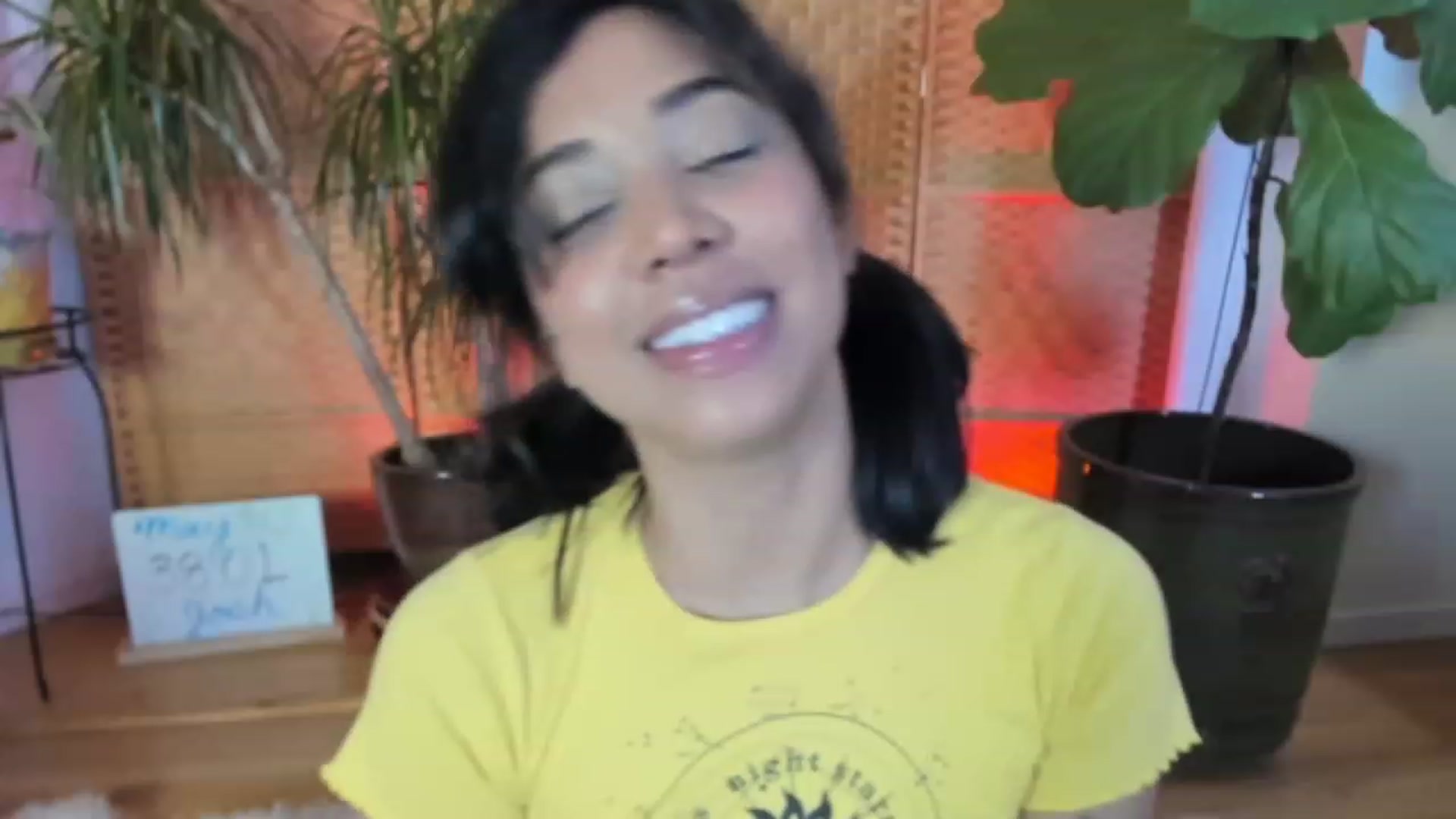 Gallery image thumbnail from KissingHigh's myfreecams stream on, 05/12/2023, 04:06 image 13 of 20