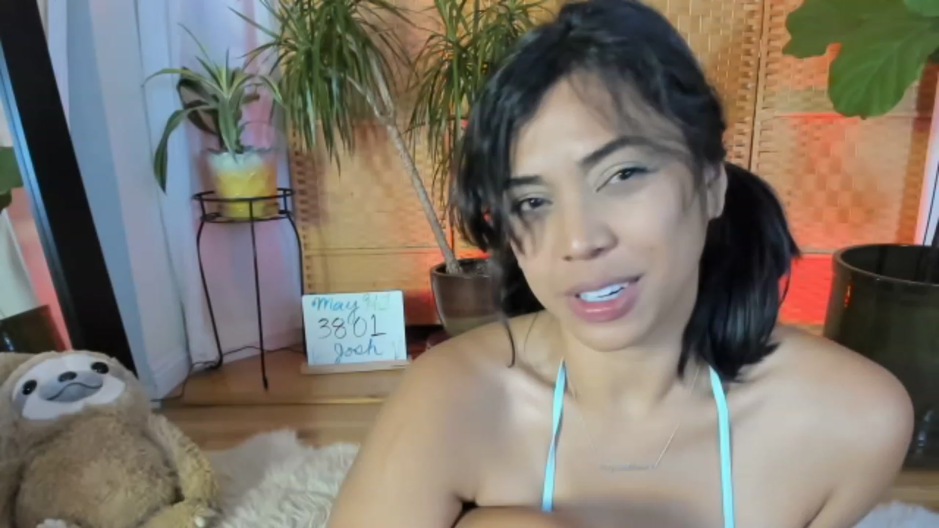 Gallery image thumbnail from KissingHigh's myfreecams stream on, 05/12/2023, 04:59 image 20 of 20
