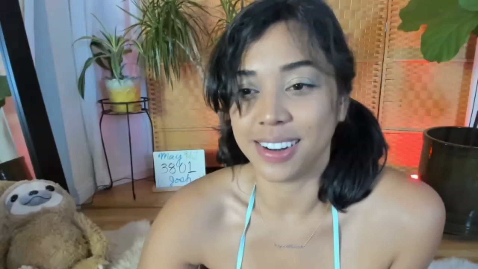Gallery image thumbnail from KissingHigh's myfreecams stream on, 05/12/2023, 04:59 image 19 of 20